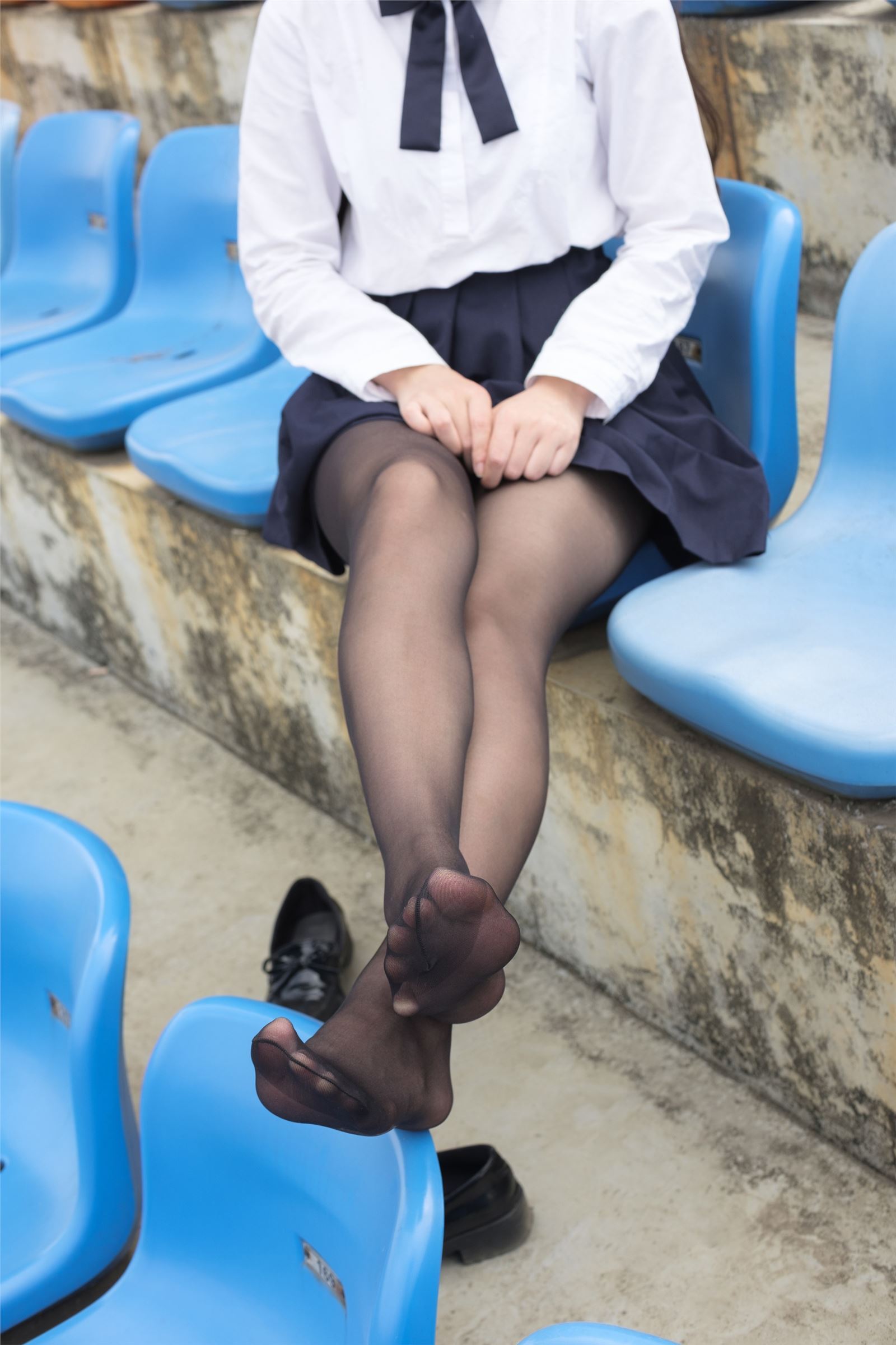 森萝财团写真 - [SSR-009] 户外黑丝学妹