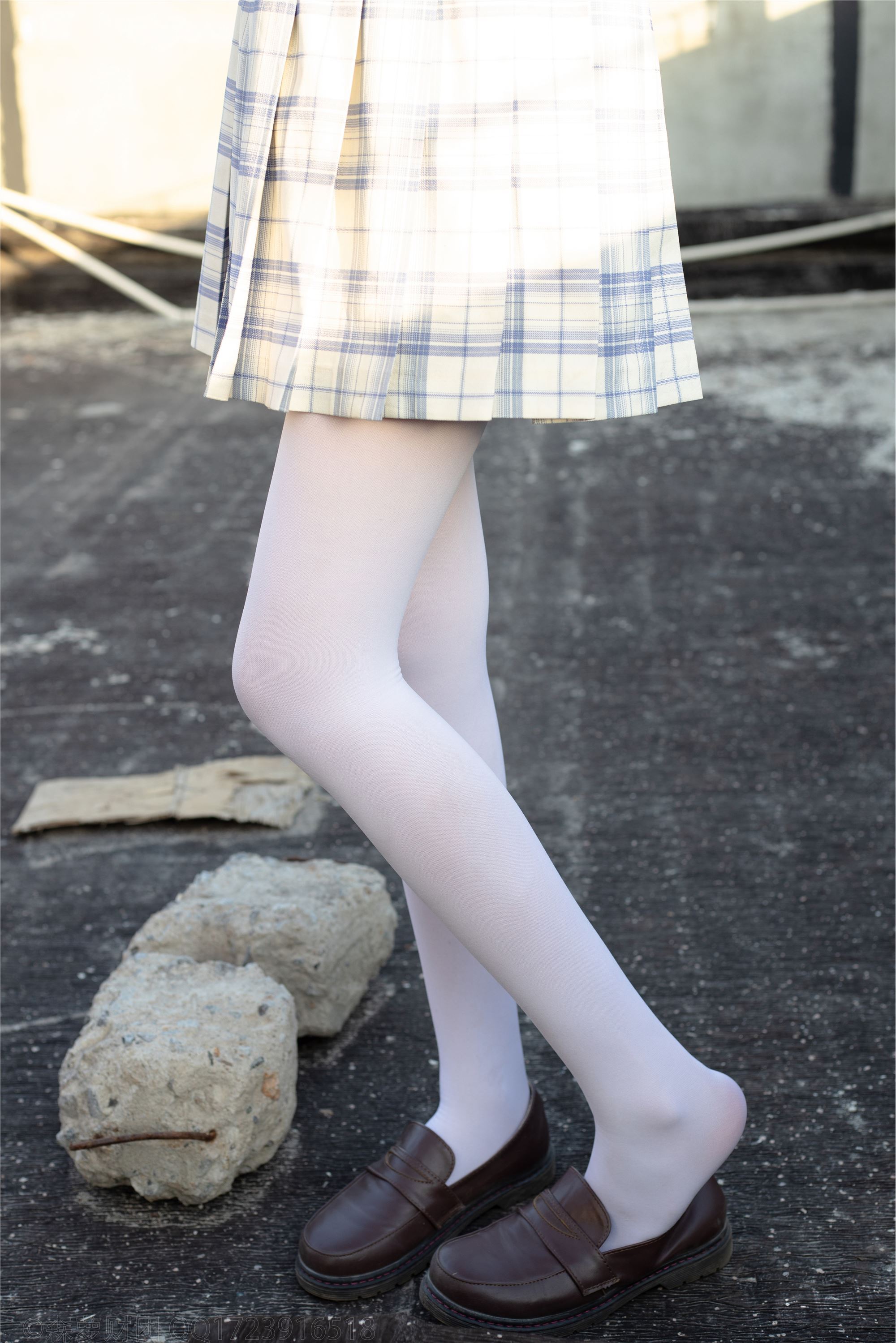 [森萝财团]萝莉丝足写真 SSR-011 棉花糖白丝少女