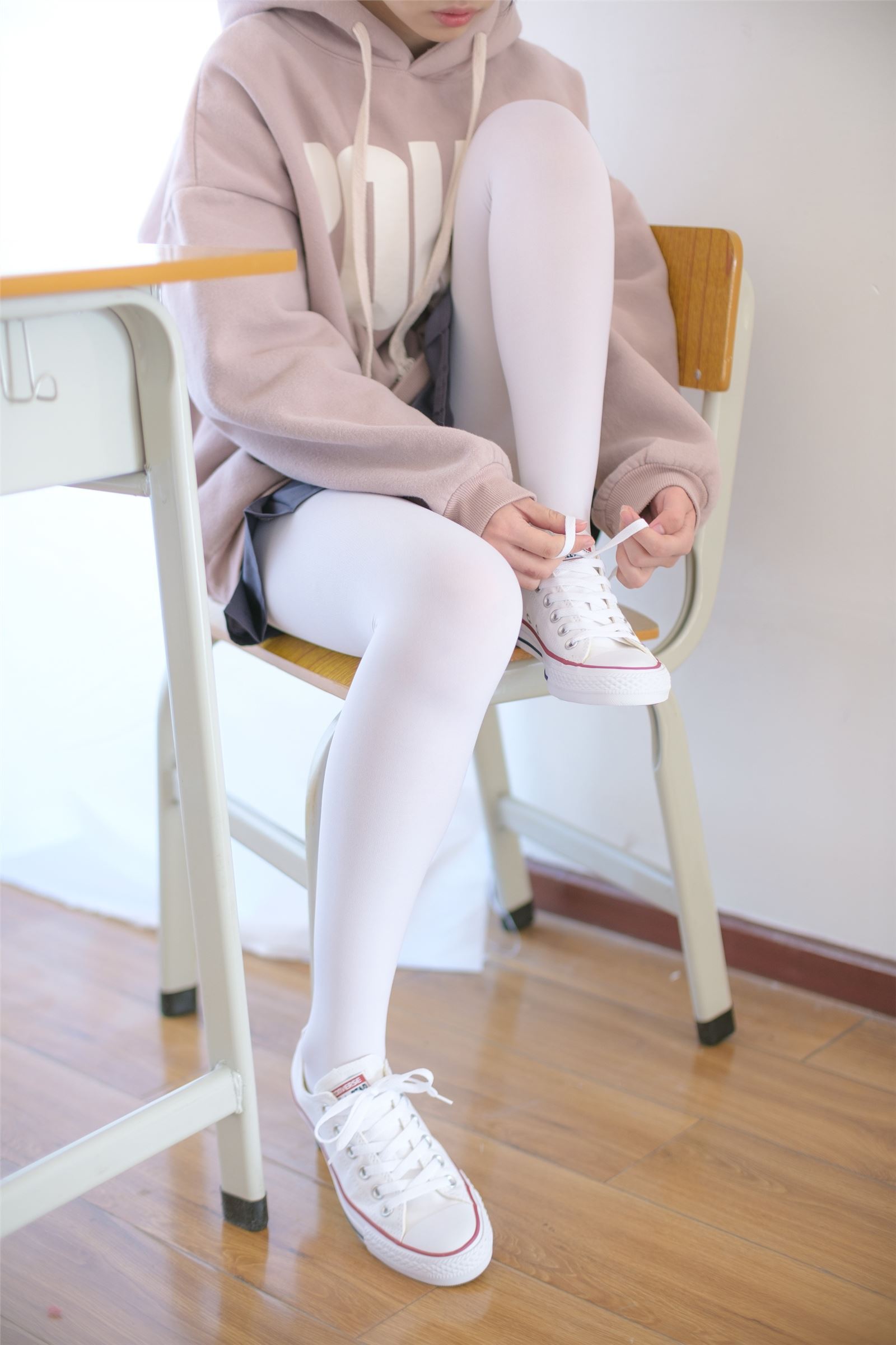 森萝财团写真 - [X-002] 白丝运动风