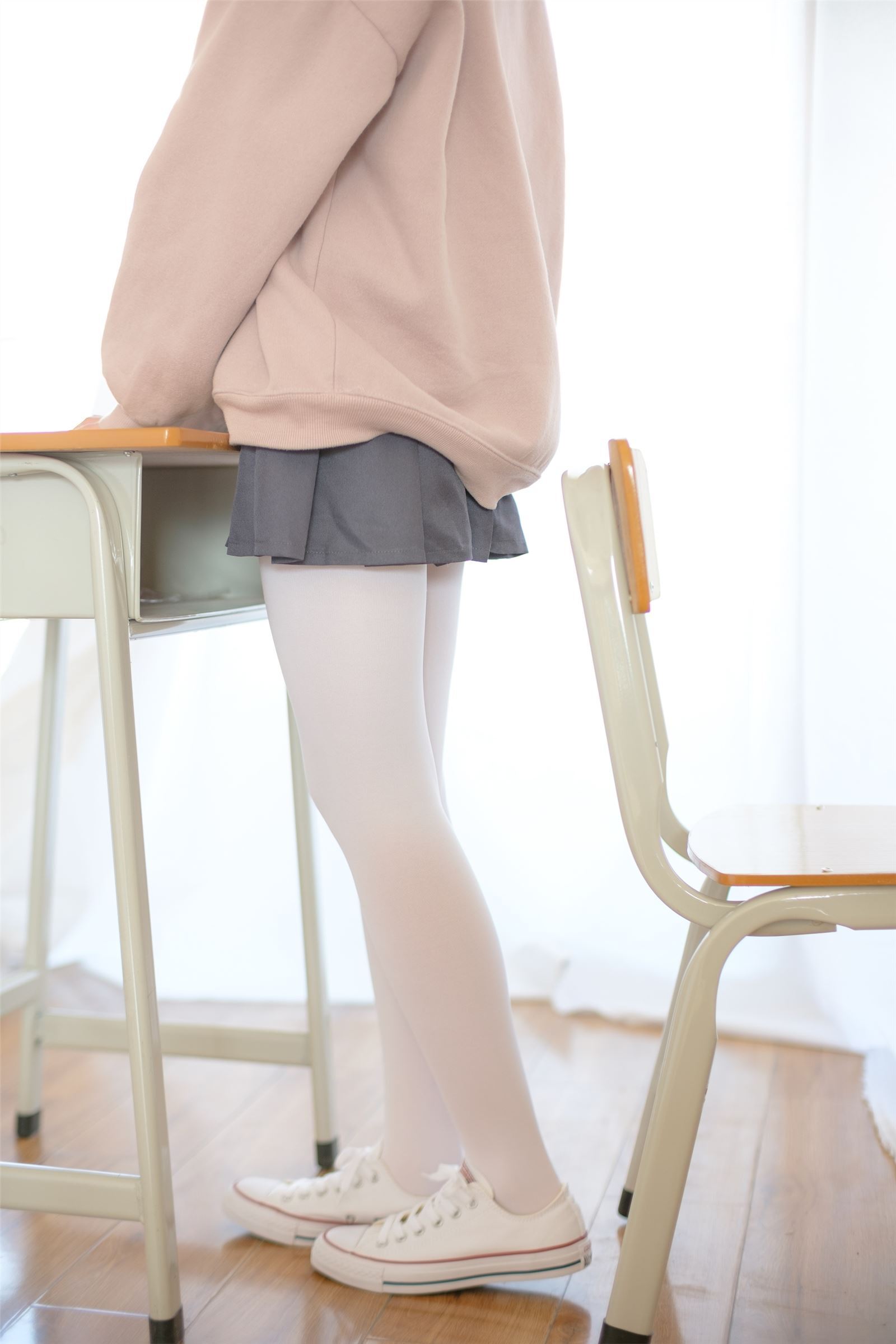 森萝财团写真 - [X-002] 白丝运动风