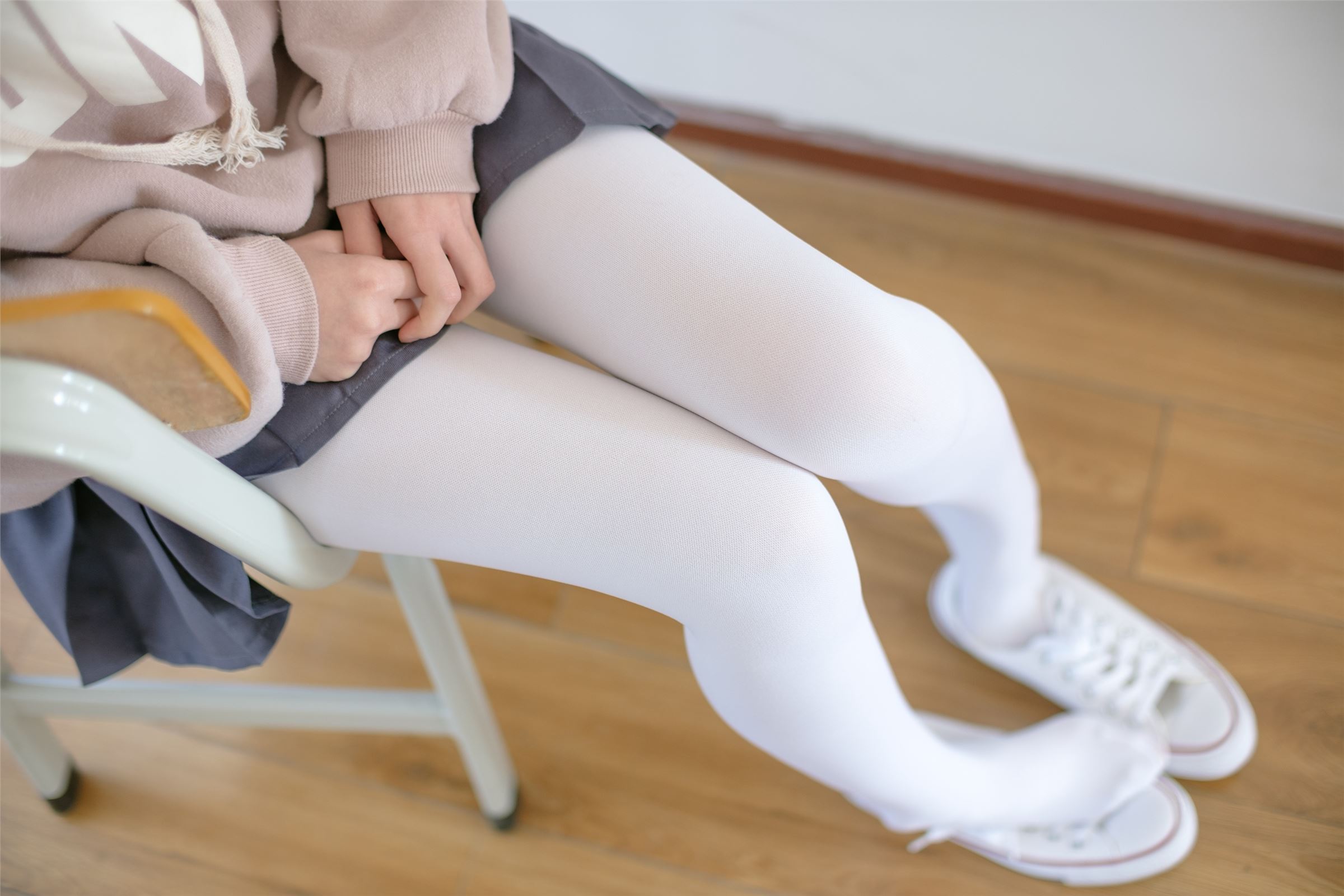 森萝财团写真 - [X-002] 白丝运动风