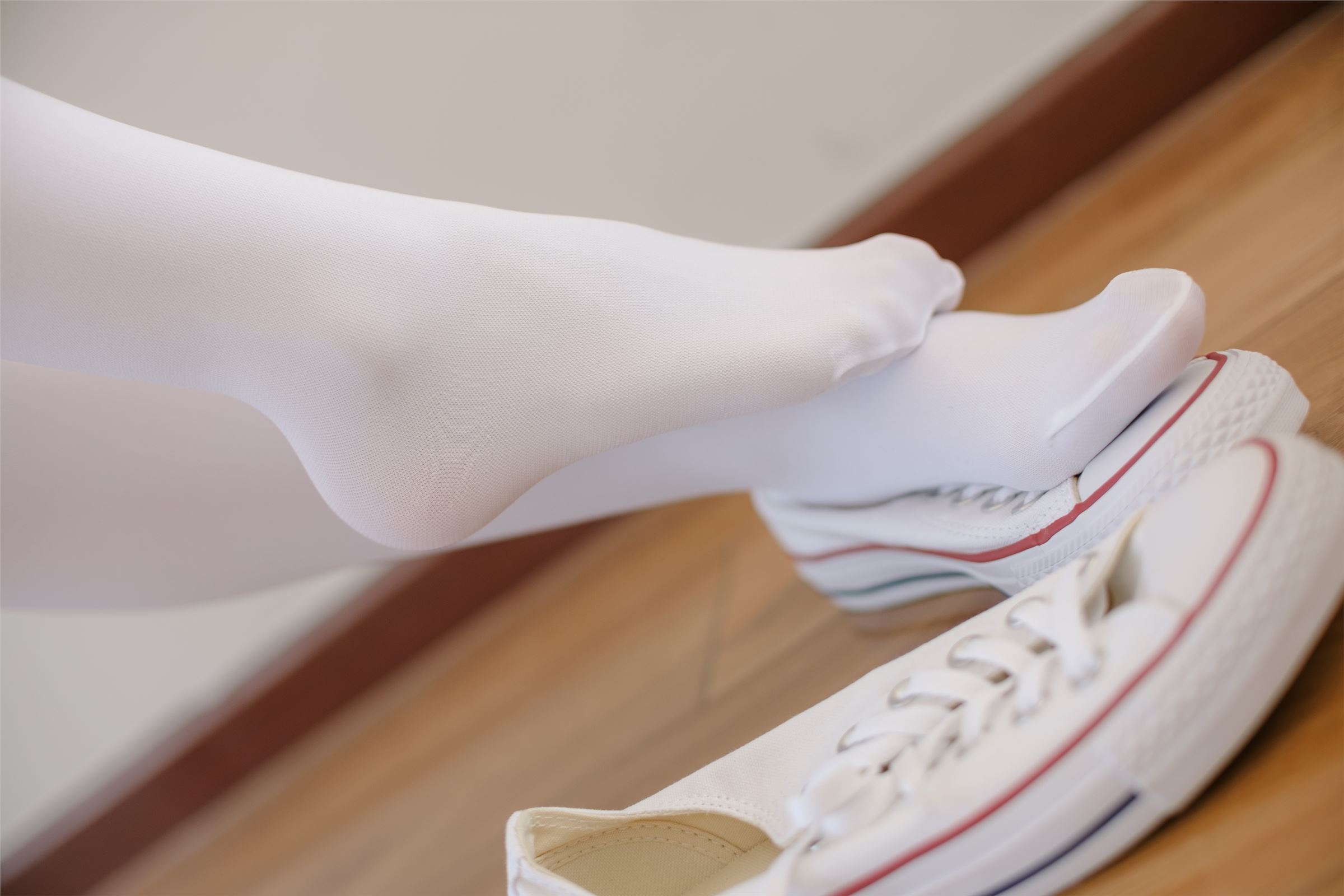 森萝财团写真 - [X-002] 白丝运动风