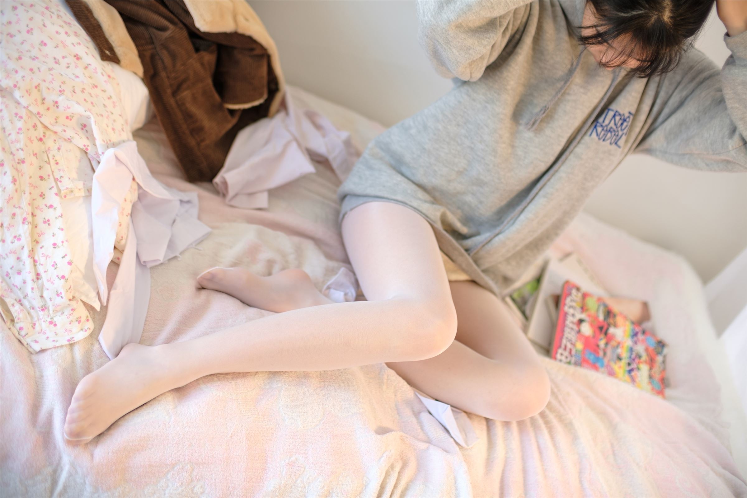 森萝财团写真 - [X-003] 少女的肉丝诱惑