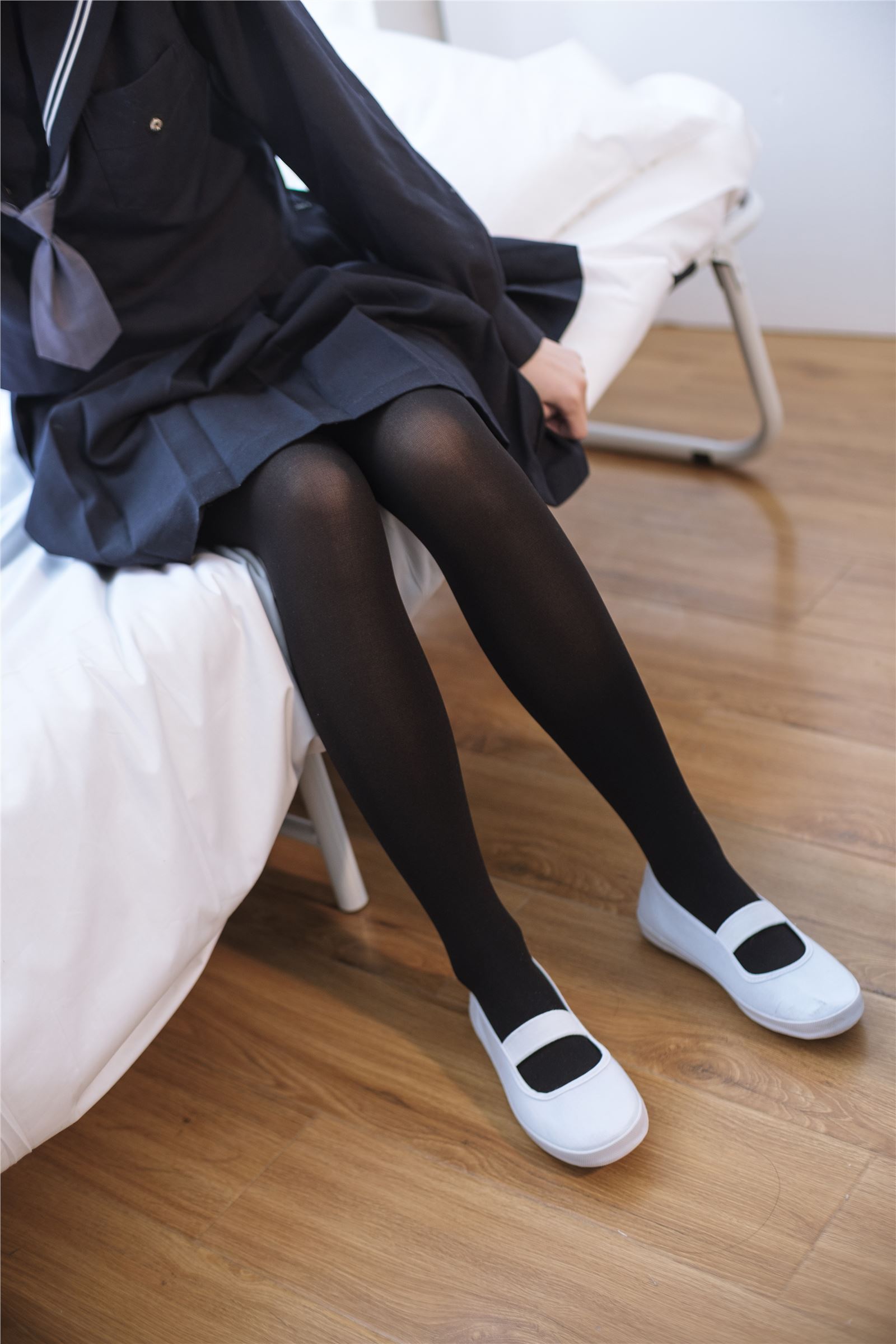 森萝财团写真 - [X-004] 黑色·丝足