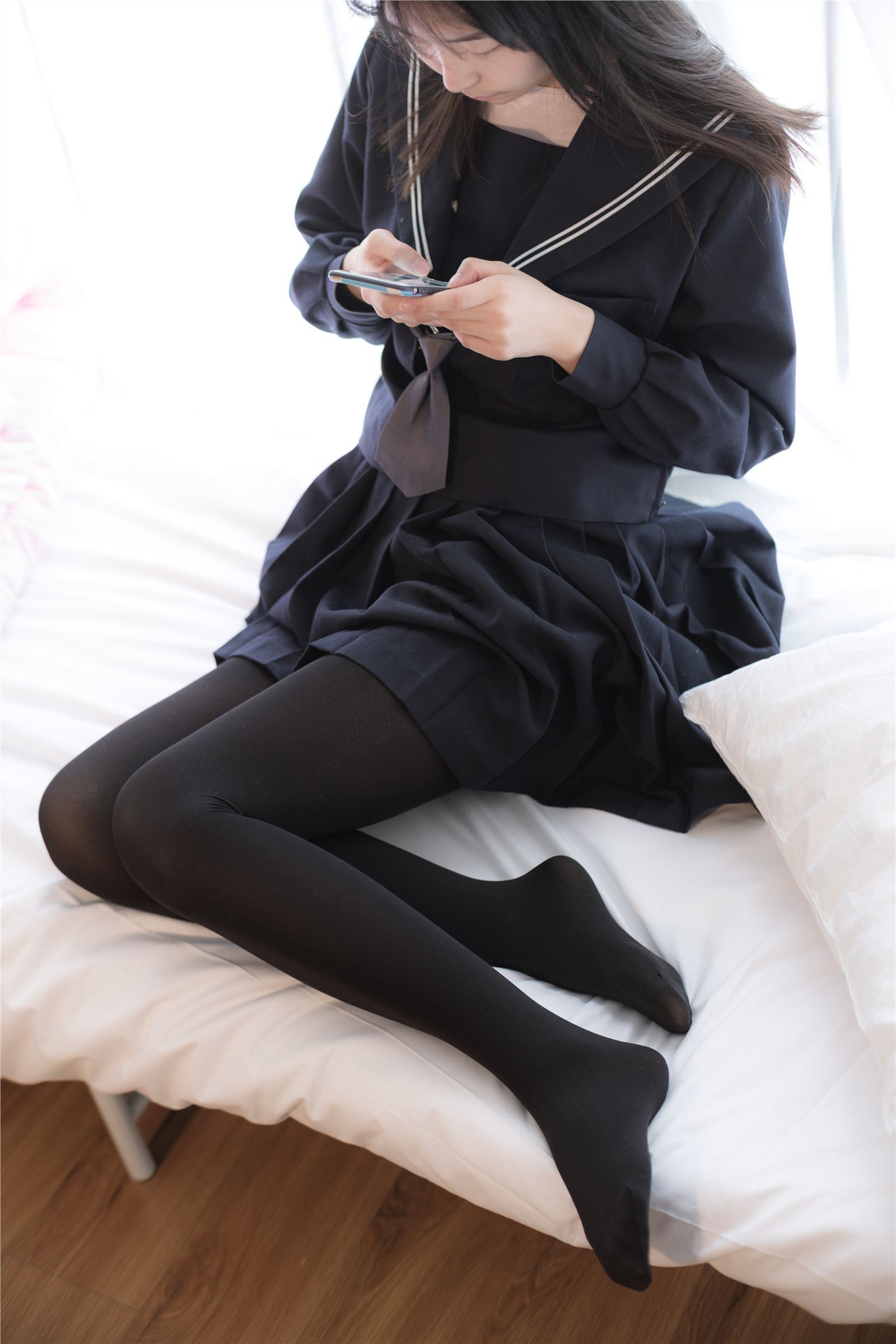 森萝财团写真 - [X-004] 黑色·丝足