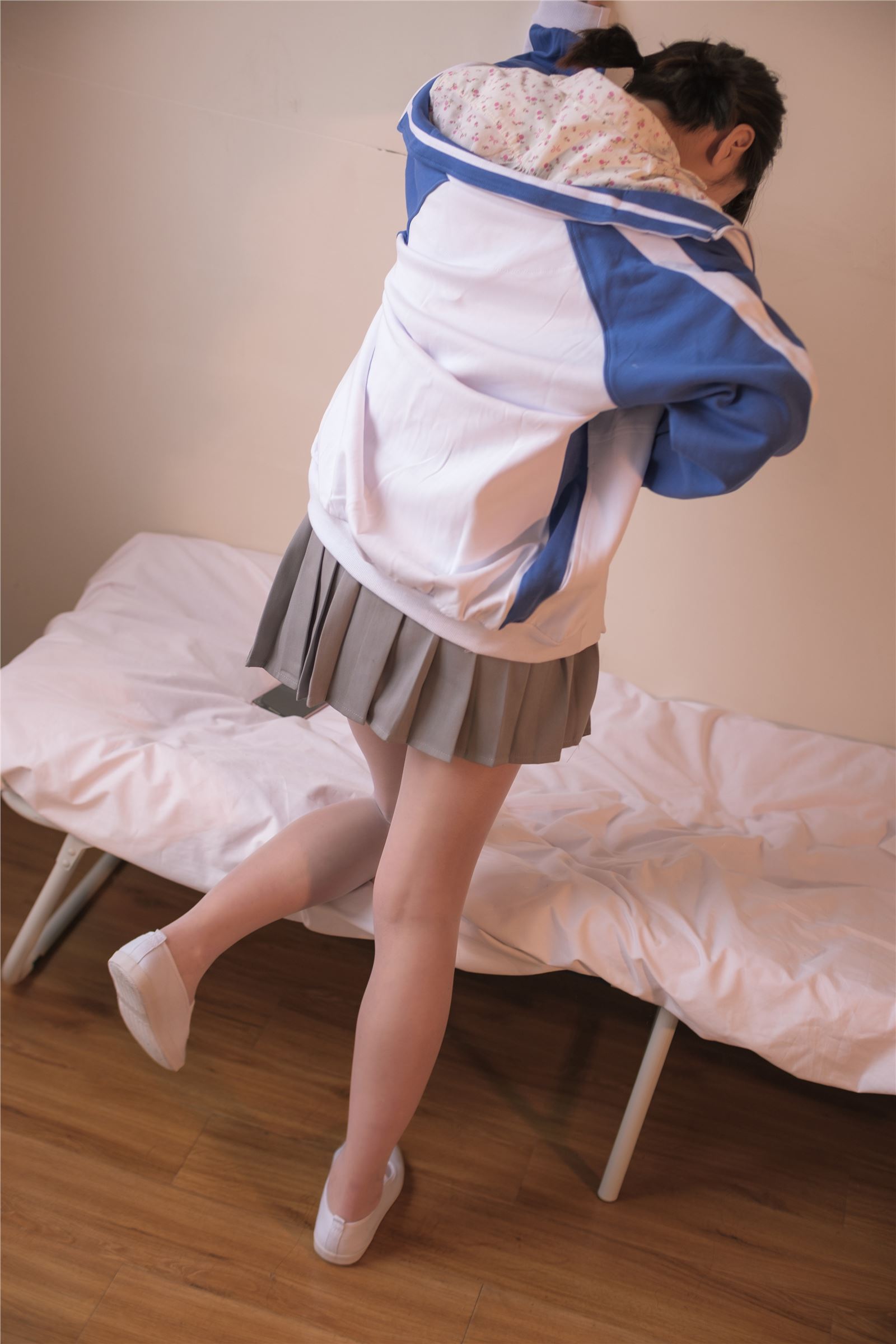 森萝财团写真 - [X-007] 青涩肉丝