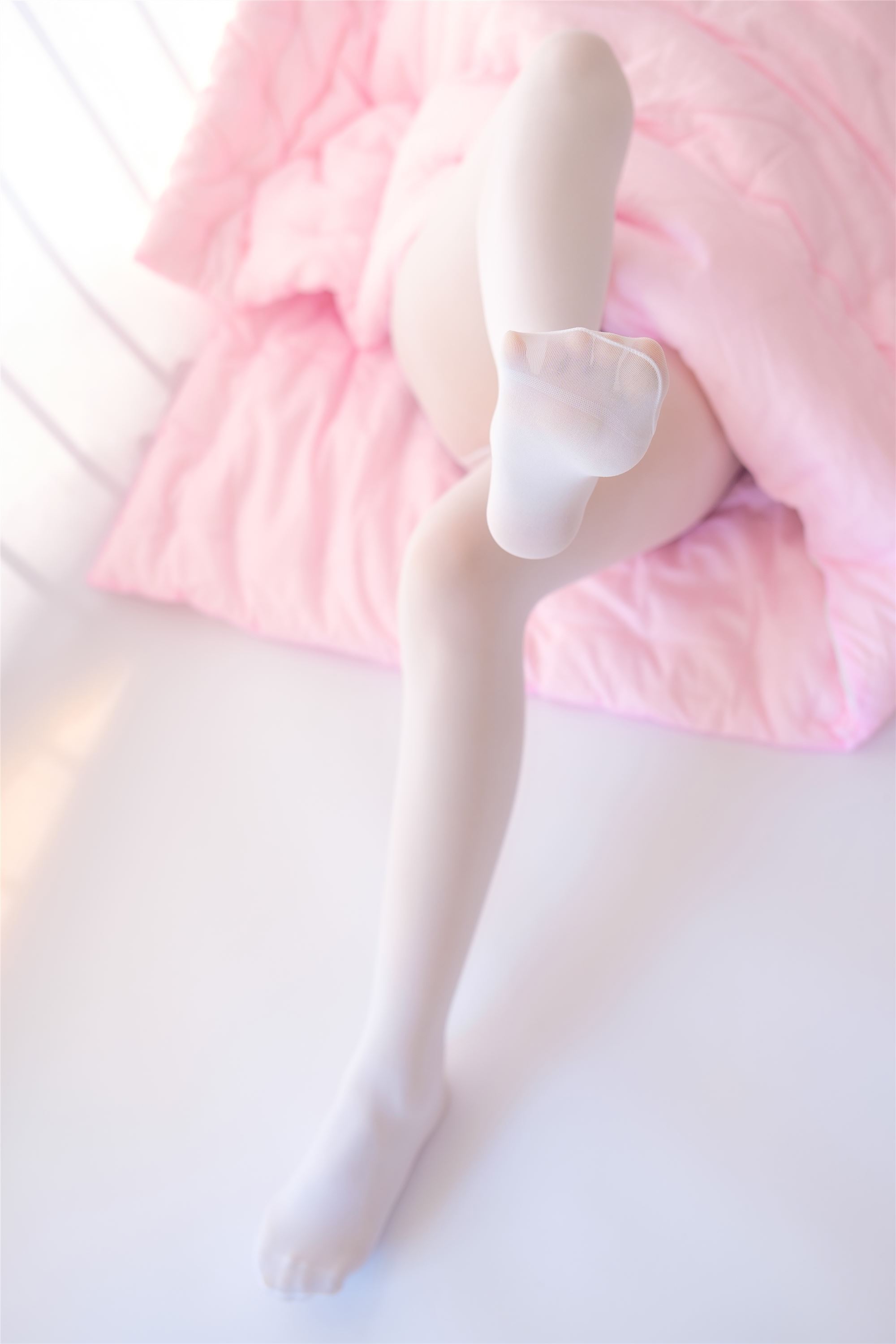 [森萝财团]萝莉丝足写真 X-011