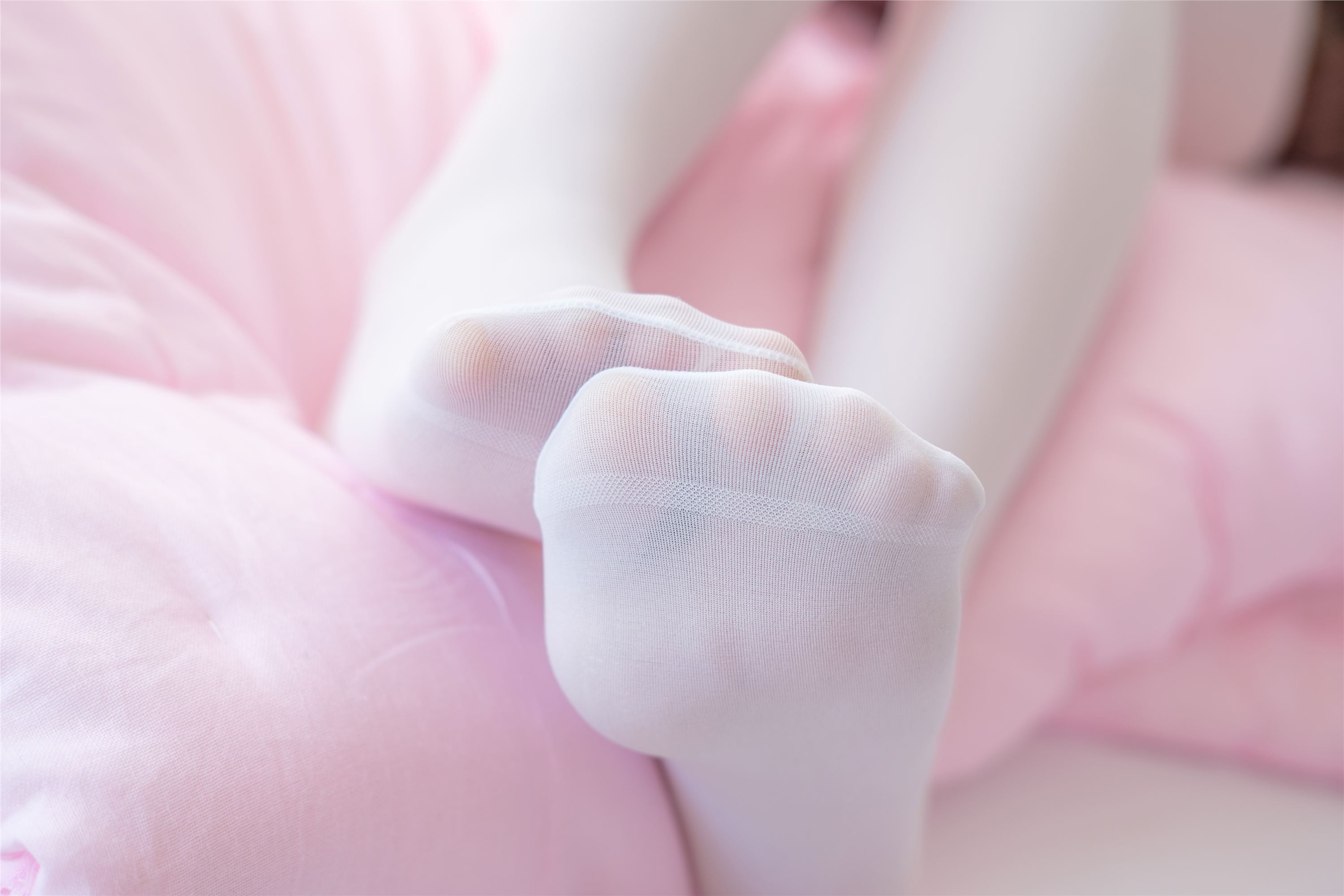 [森萝财团]萝莉丝足写真 X-011