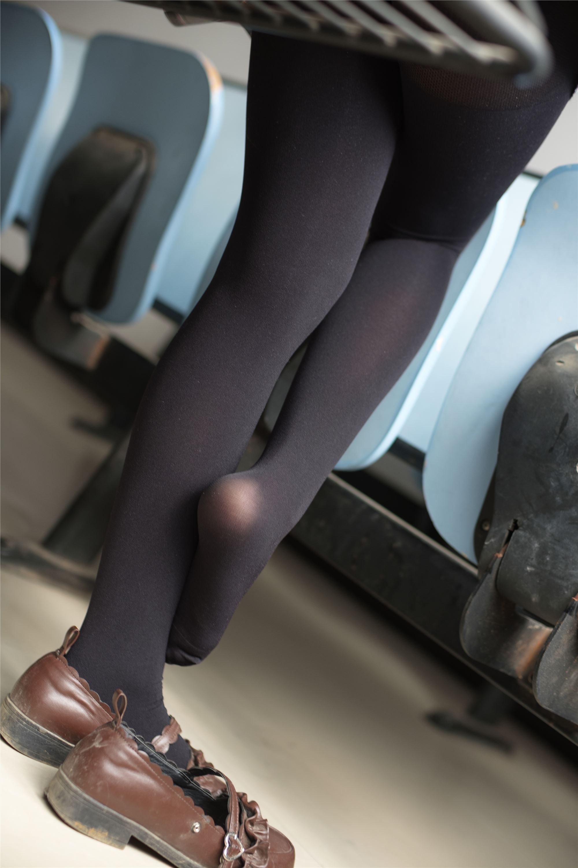 [森萝财团]萝莉丝足写真 X-14