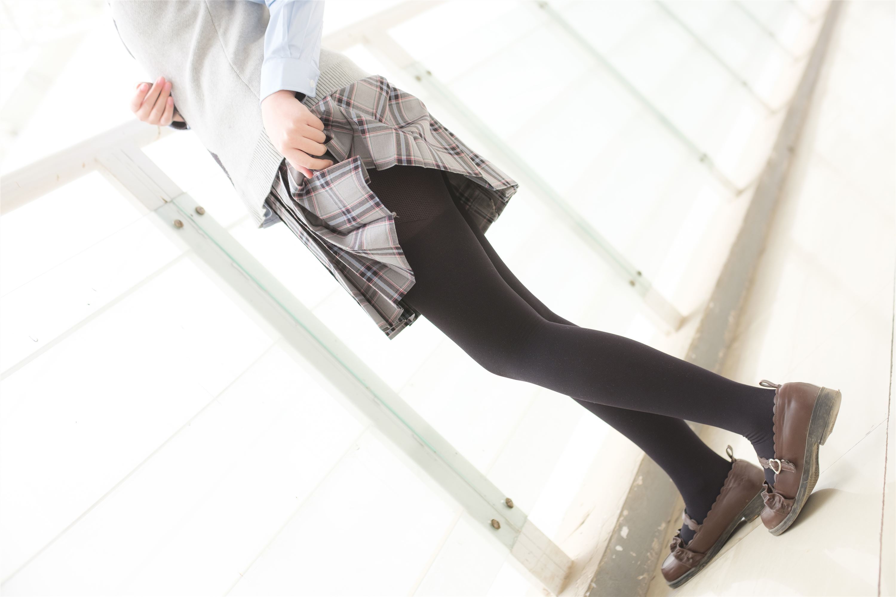 [森萝财团]萝莉丝足写真 X-14