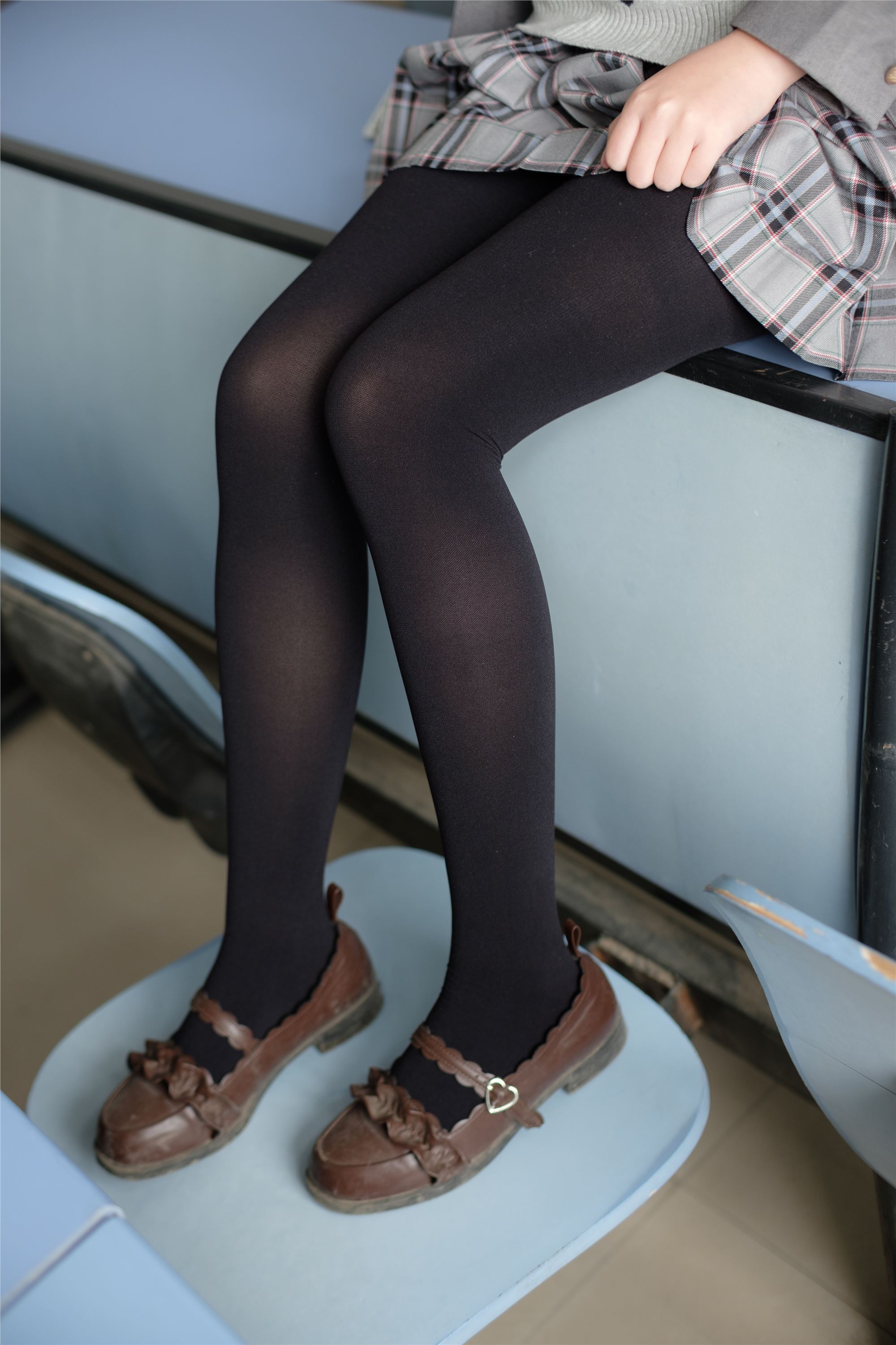 [森萝财团]萝莉丝足写真 X-14