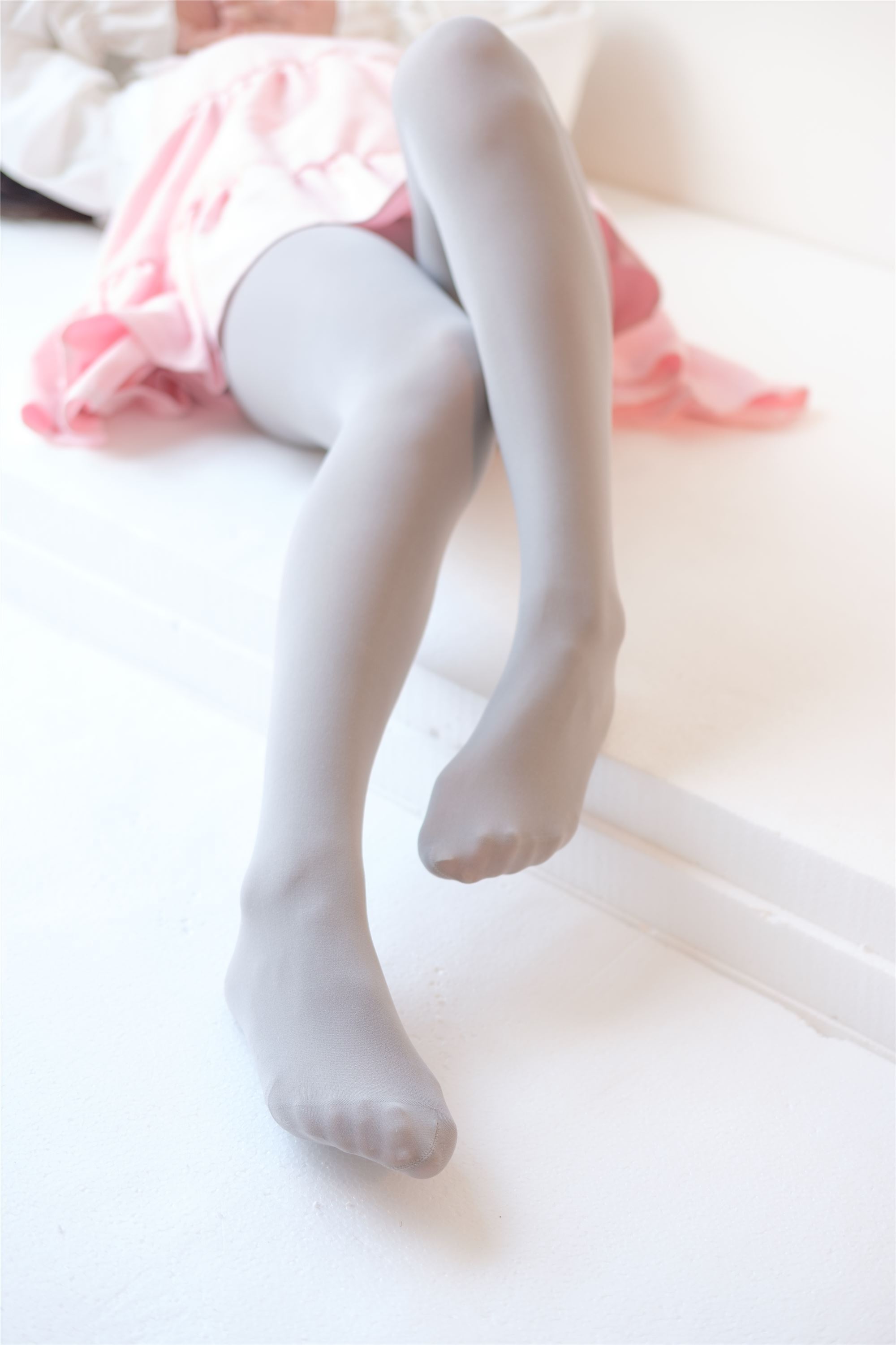 [森萝财团]萝莉丝足写真 X-015