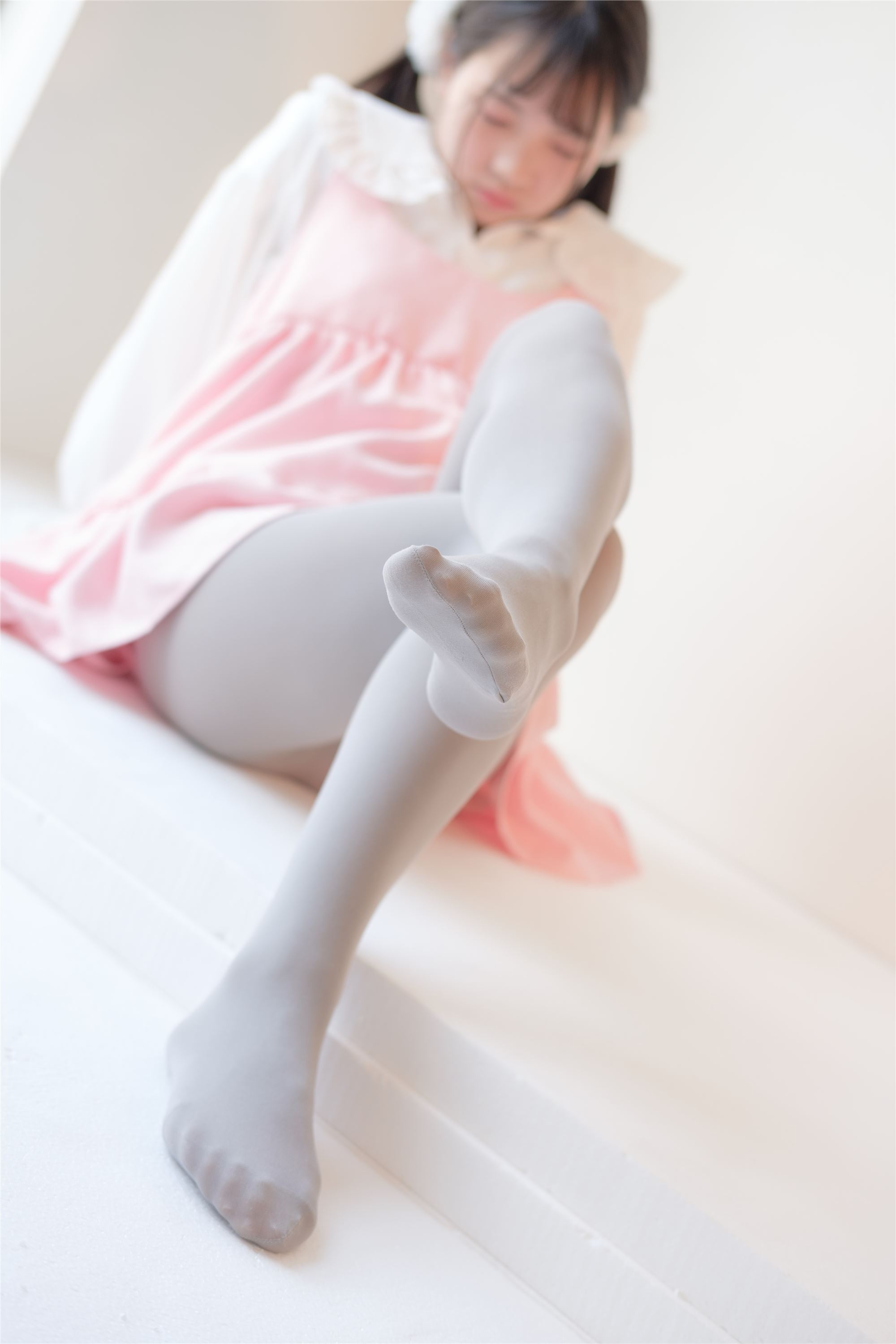 [森萝财团]萝莉丝足写真 X-015