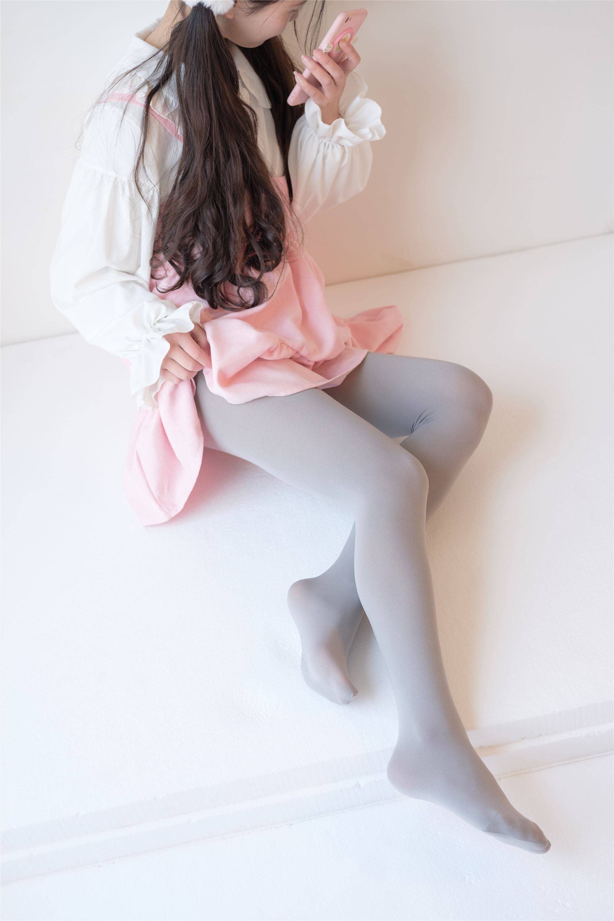 [森萝财团]萝莉丝足写真 X-015