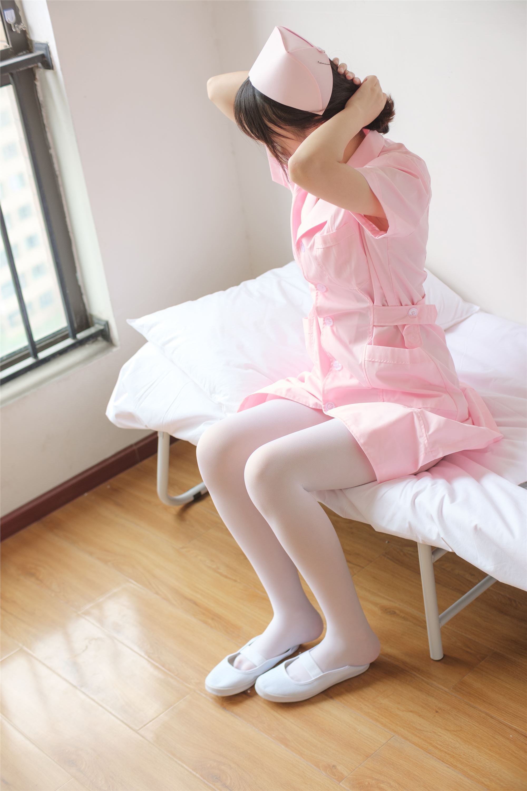 [森萝财团]萝莉丝足写真 X-021