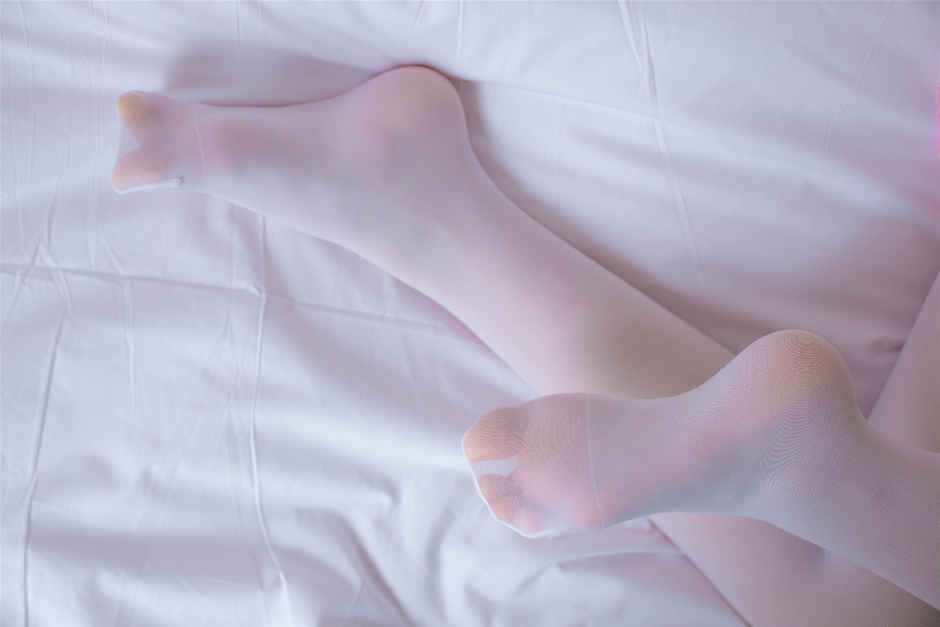 [森萝财团]萝莉丝足写真 X-021