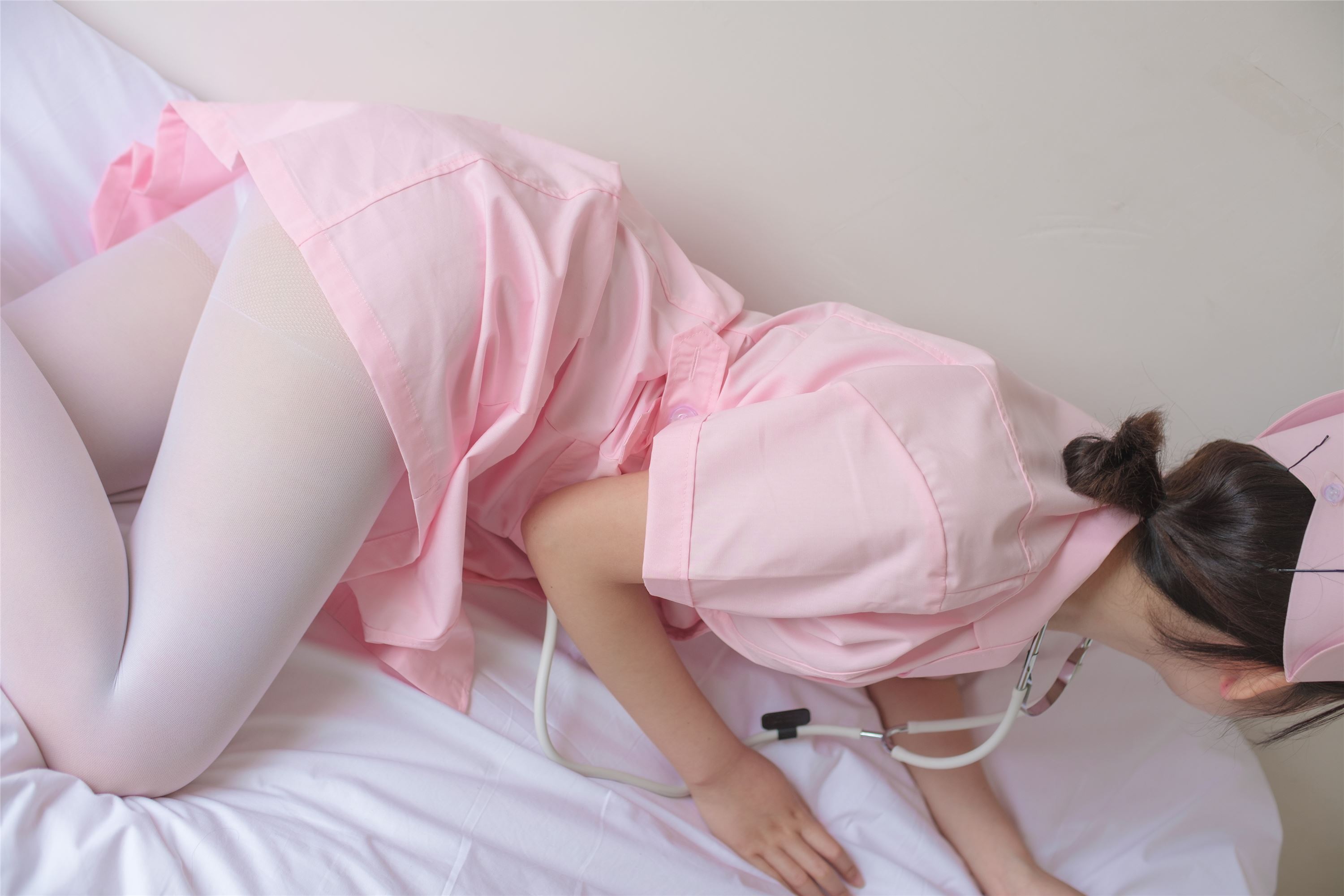 [森萝财团]萝莉丝足写真 X-021