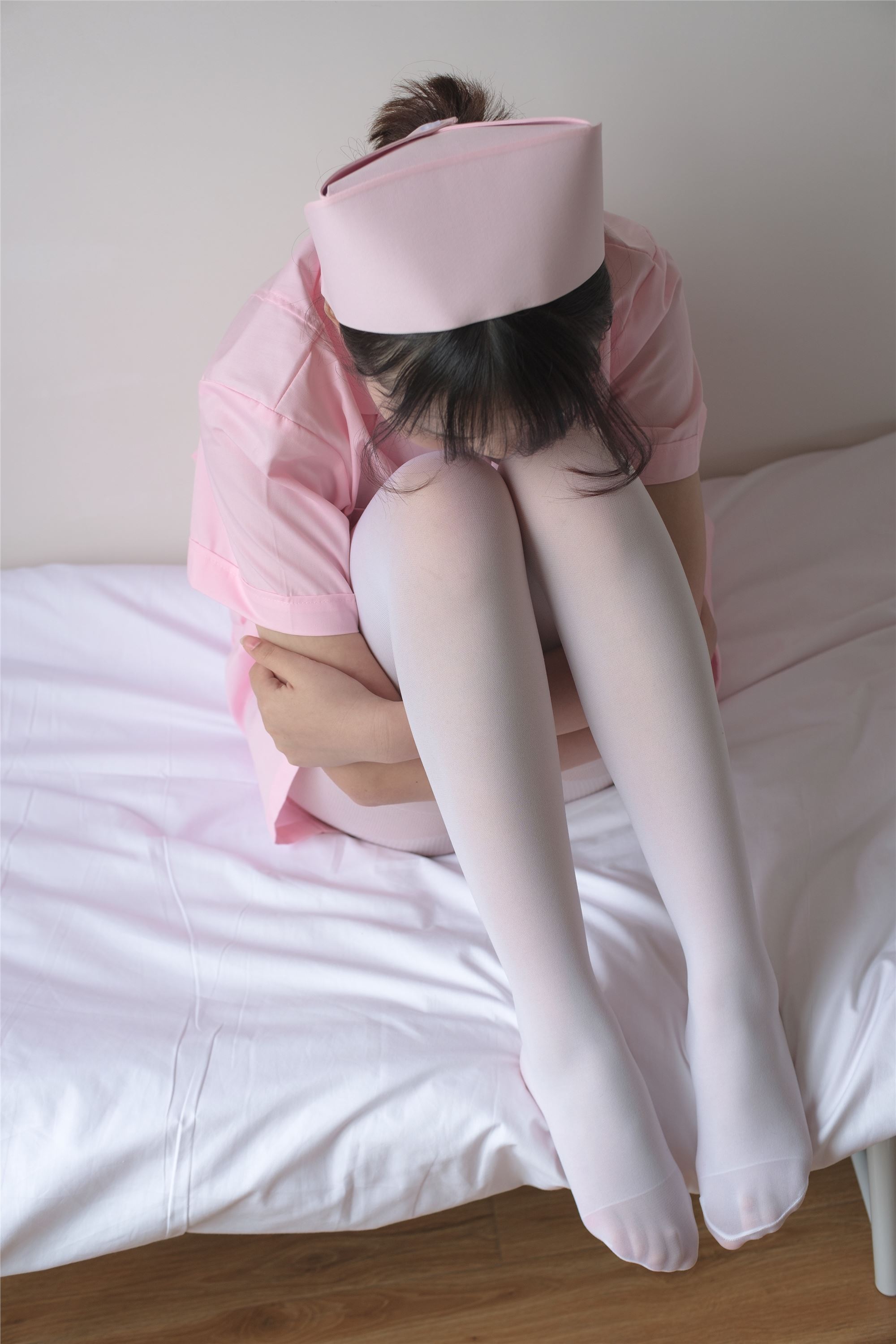 [森萝财团]萝莉丝足写真 X-021