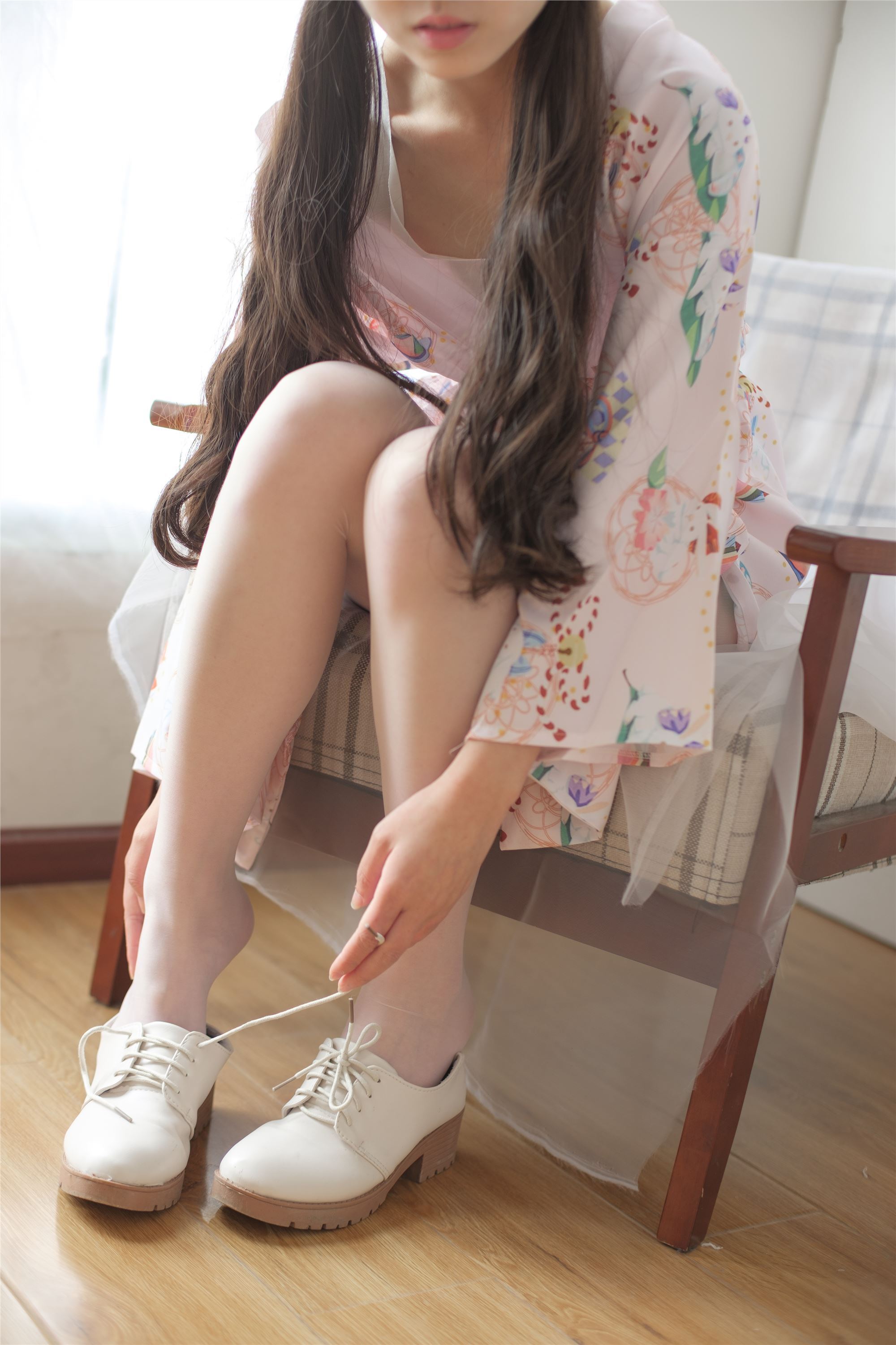 [森萝财团]萝莉丝足写真 X-022