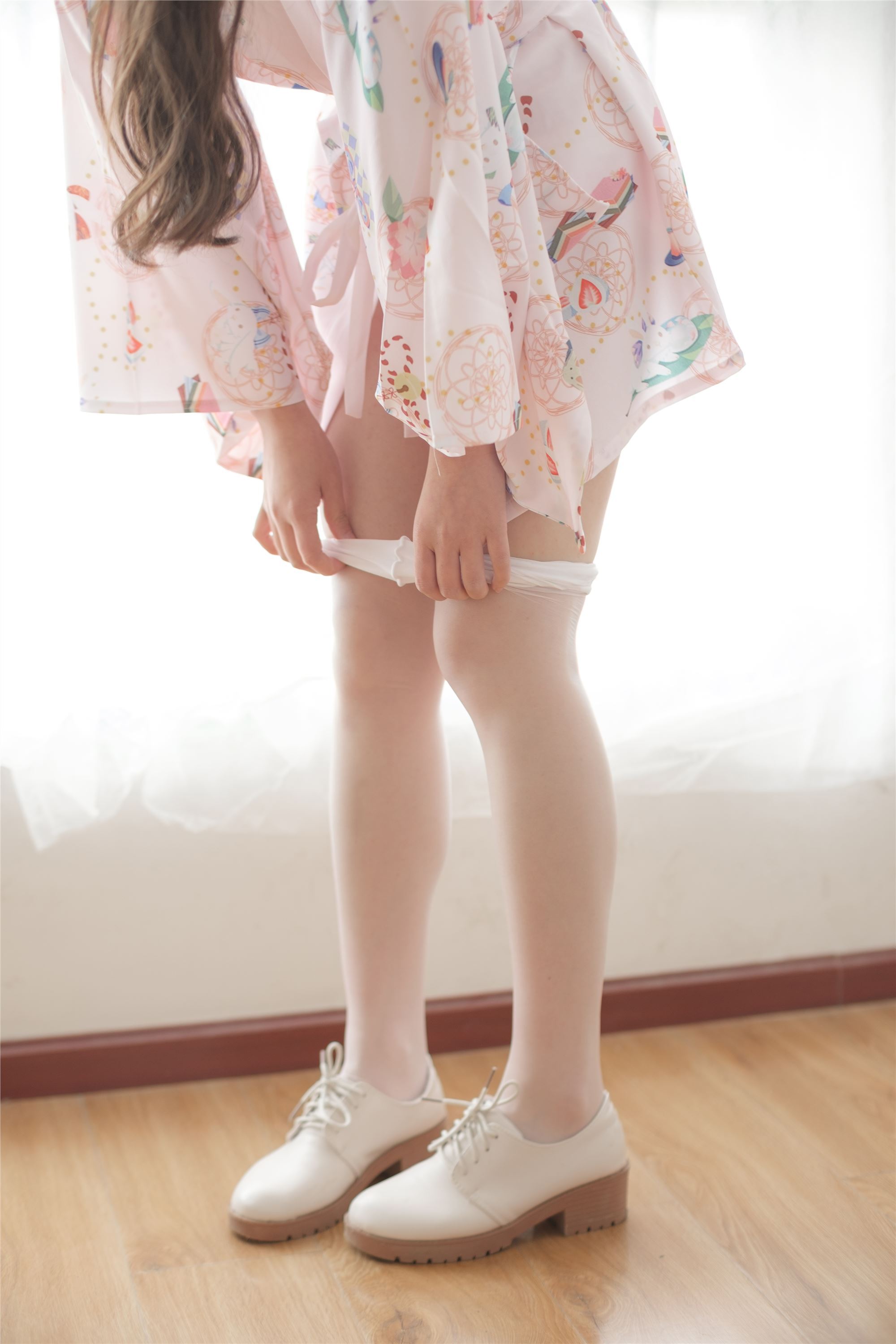 [森萝财团]萝莉丝足写真 X-022