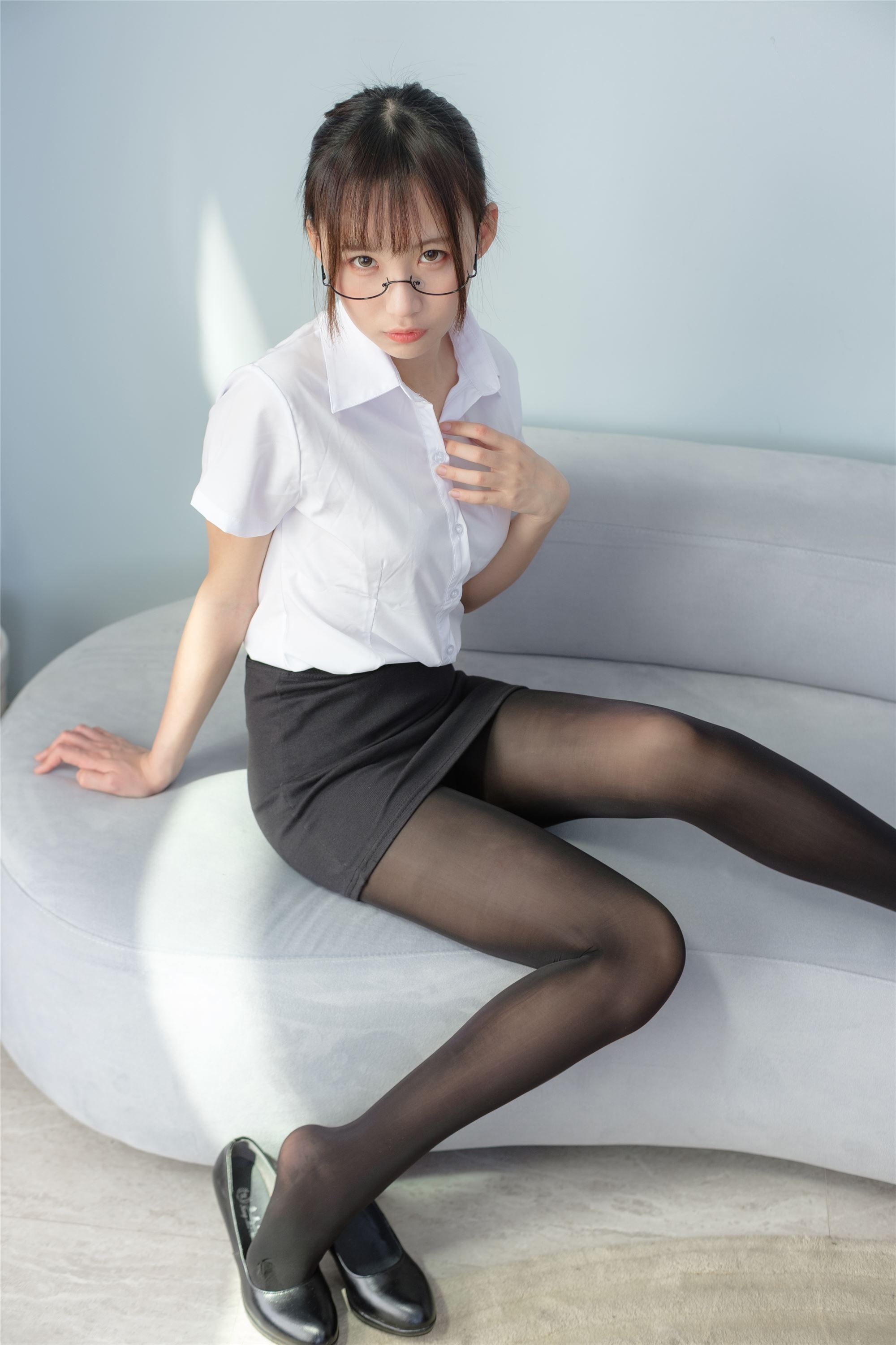 [森萝财团]萝莉丝足写真 X-023