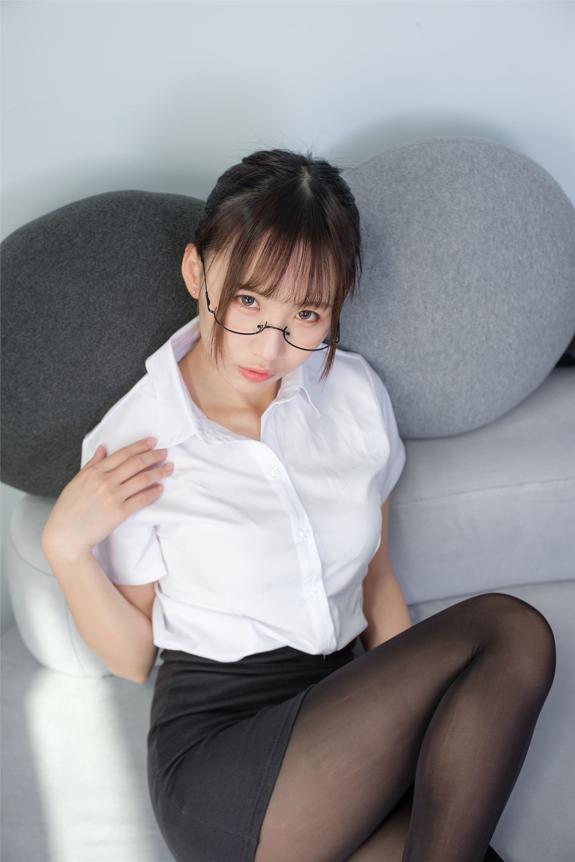 [森萝财团]萝莉丝足写真 X-023