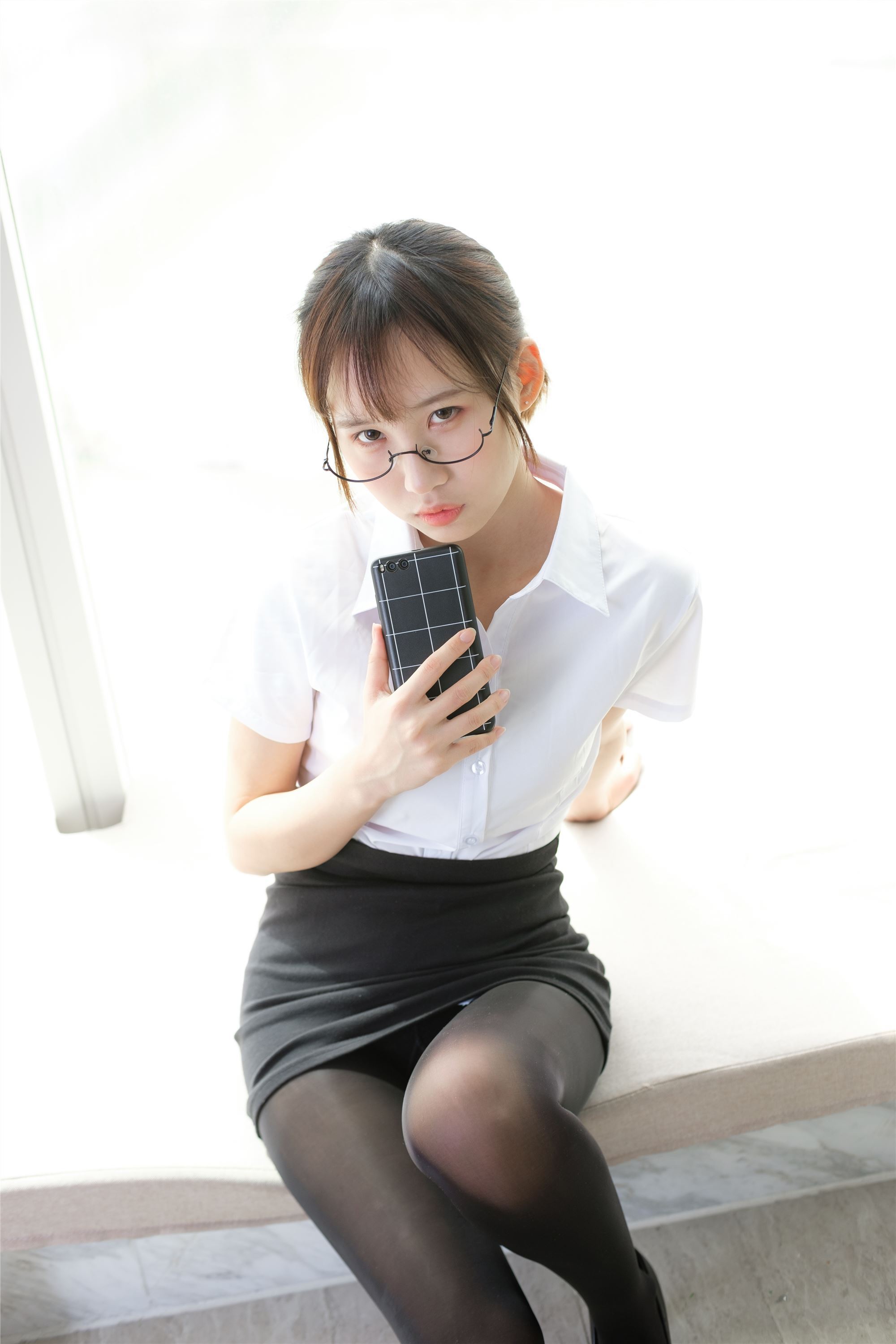 [森萝财团]萝莉丝足写真 X-023