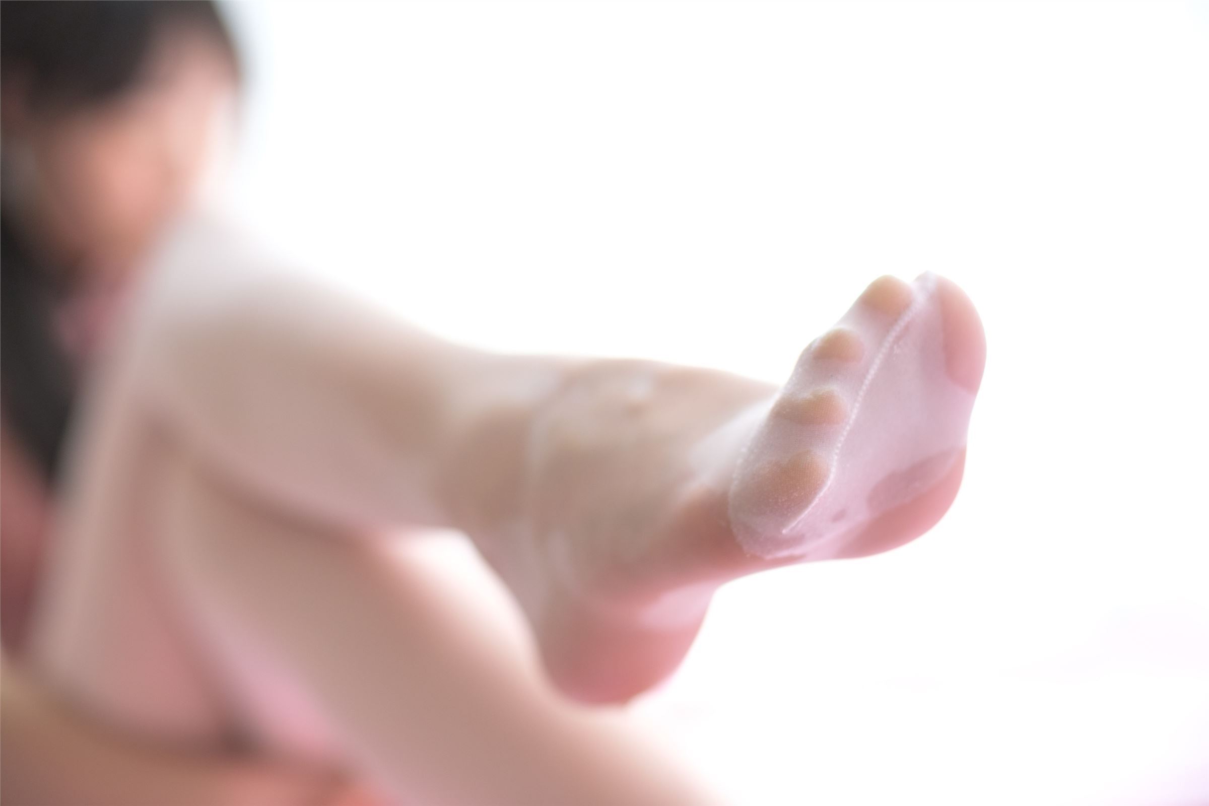 森萝财团写真 - [X-024] 旗袍少女白丝秀