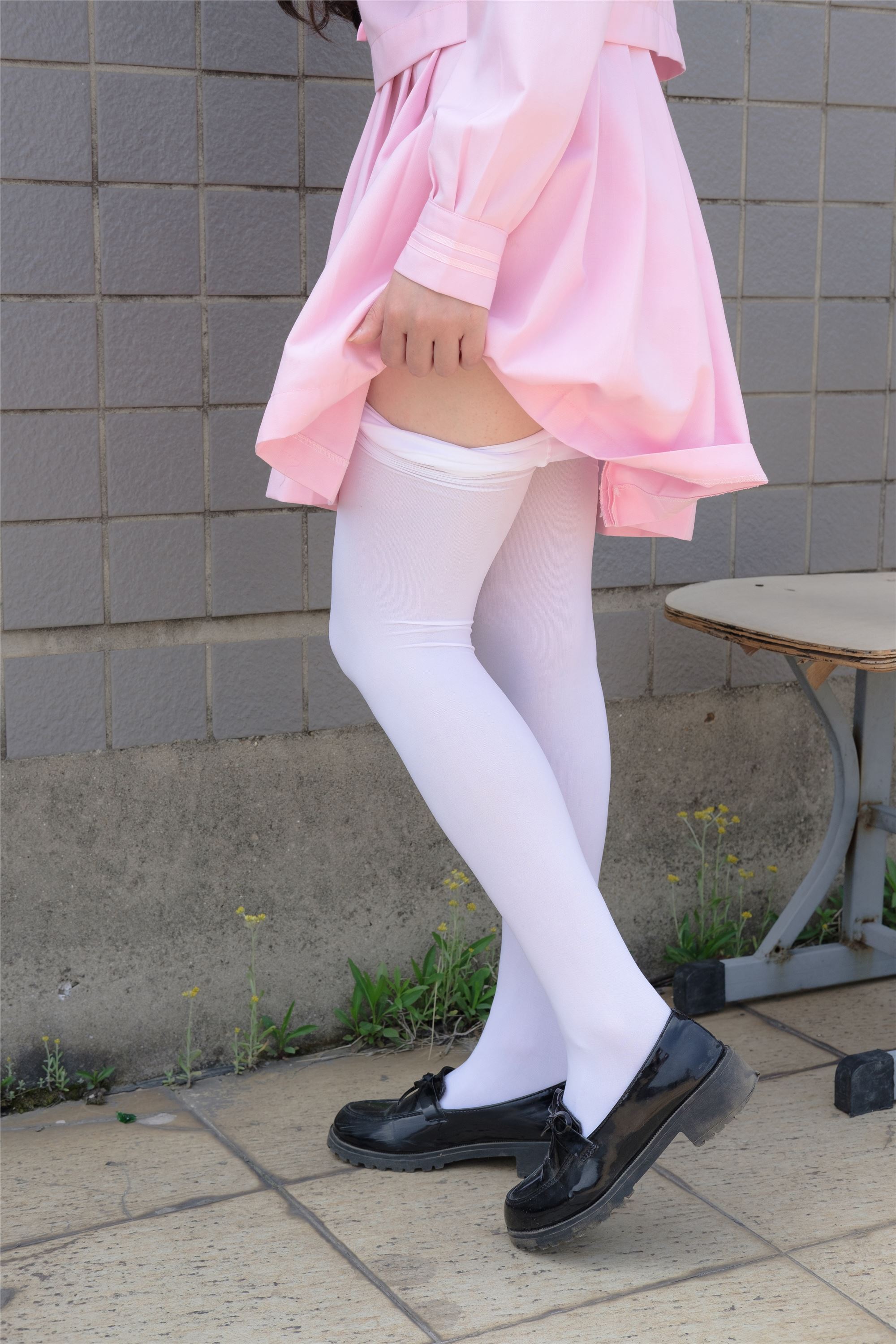 [森萝财团]萝莉丝足写真 X-026