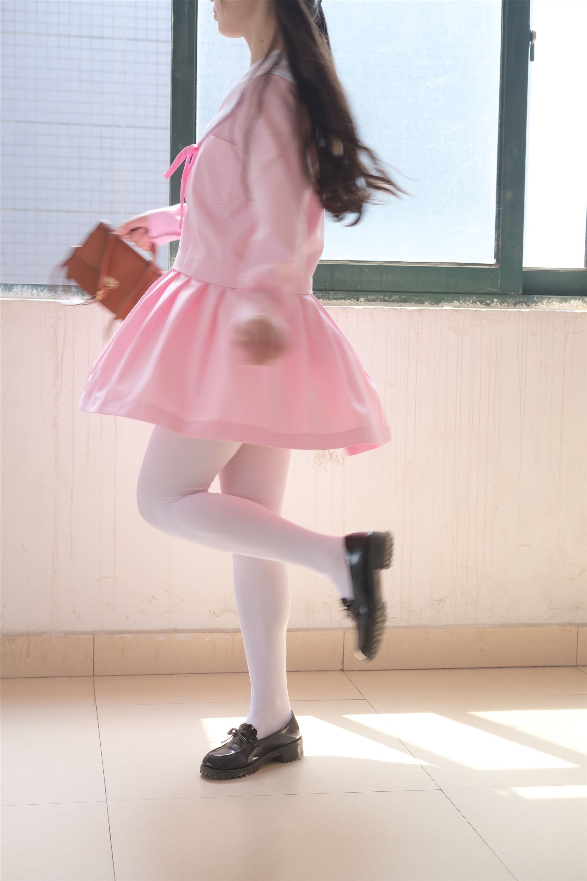 [森萝财团]萝莉丝足写真 X-026