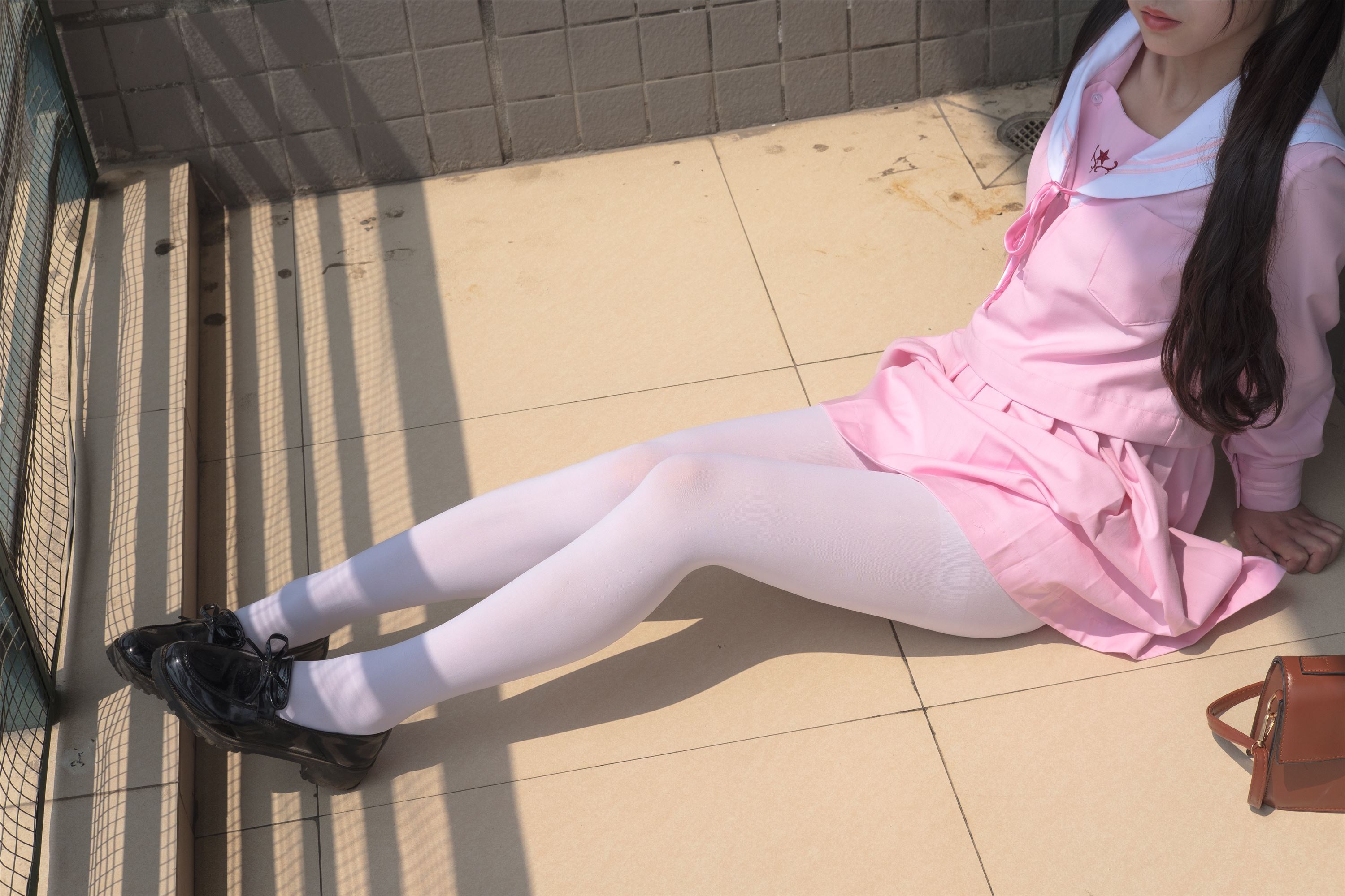 [森萝财团]萝莉丝足写真 X-026