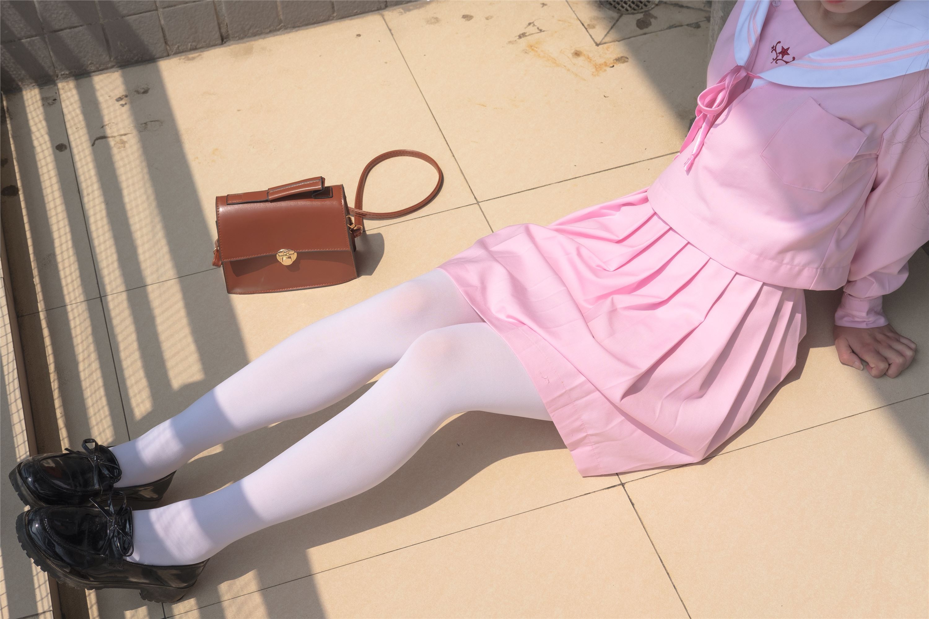 [森萝财团]萝莉丝足写真 X-026