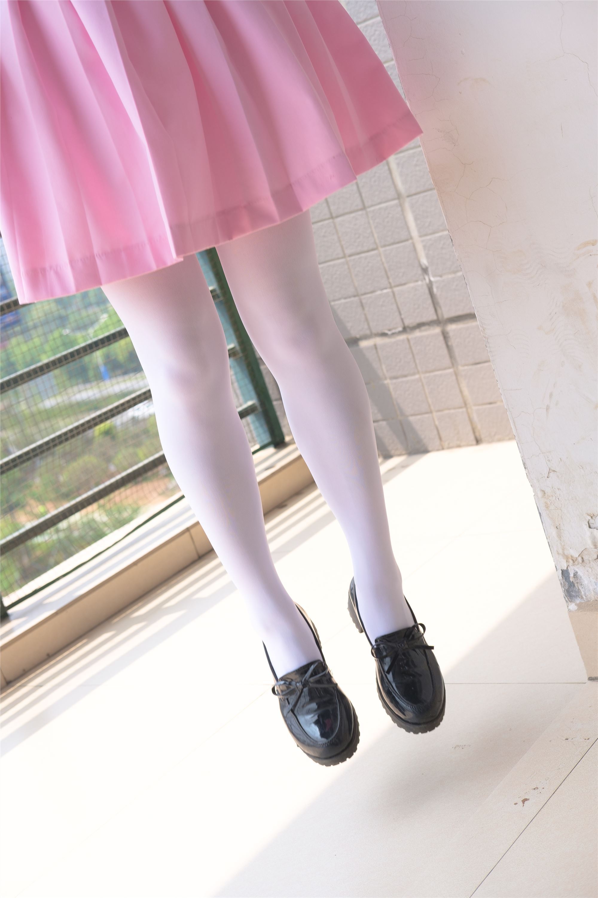 [森萝财团]萝莉丝足写真 X-026