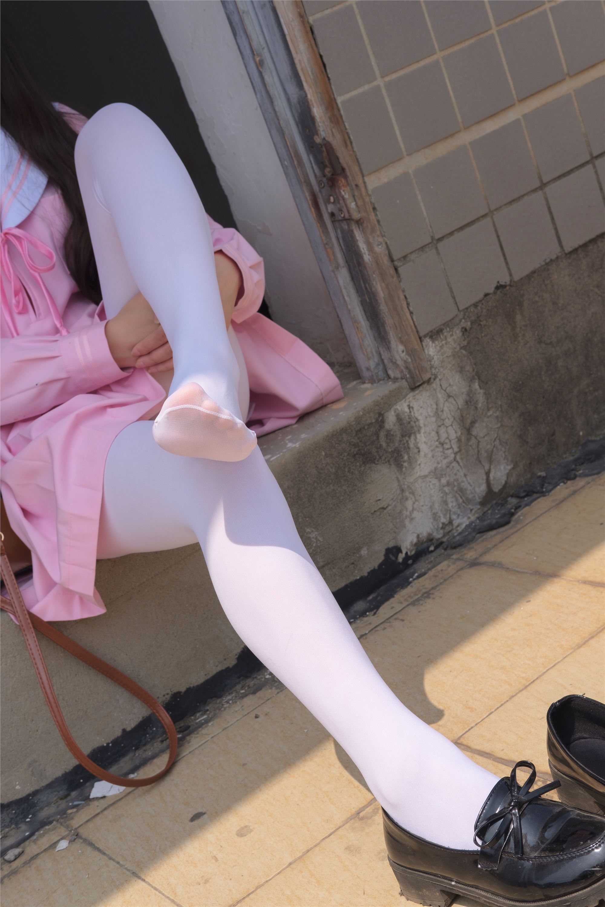 [森萝财团]萝莉丝足写真 X-026