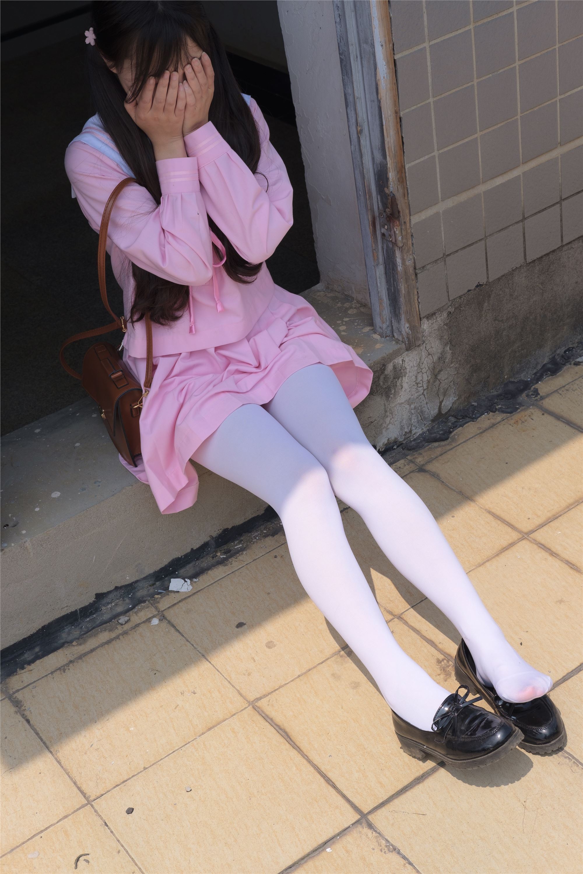 [森萝财团]萝莉丝足写真 X-026