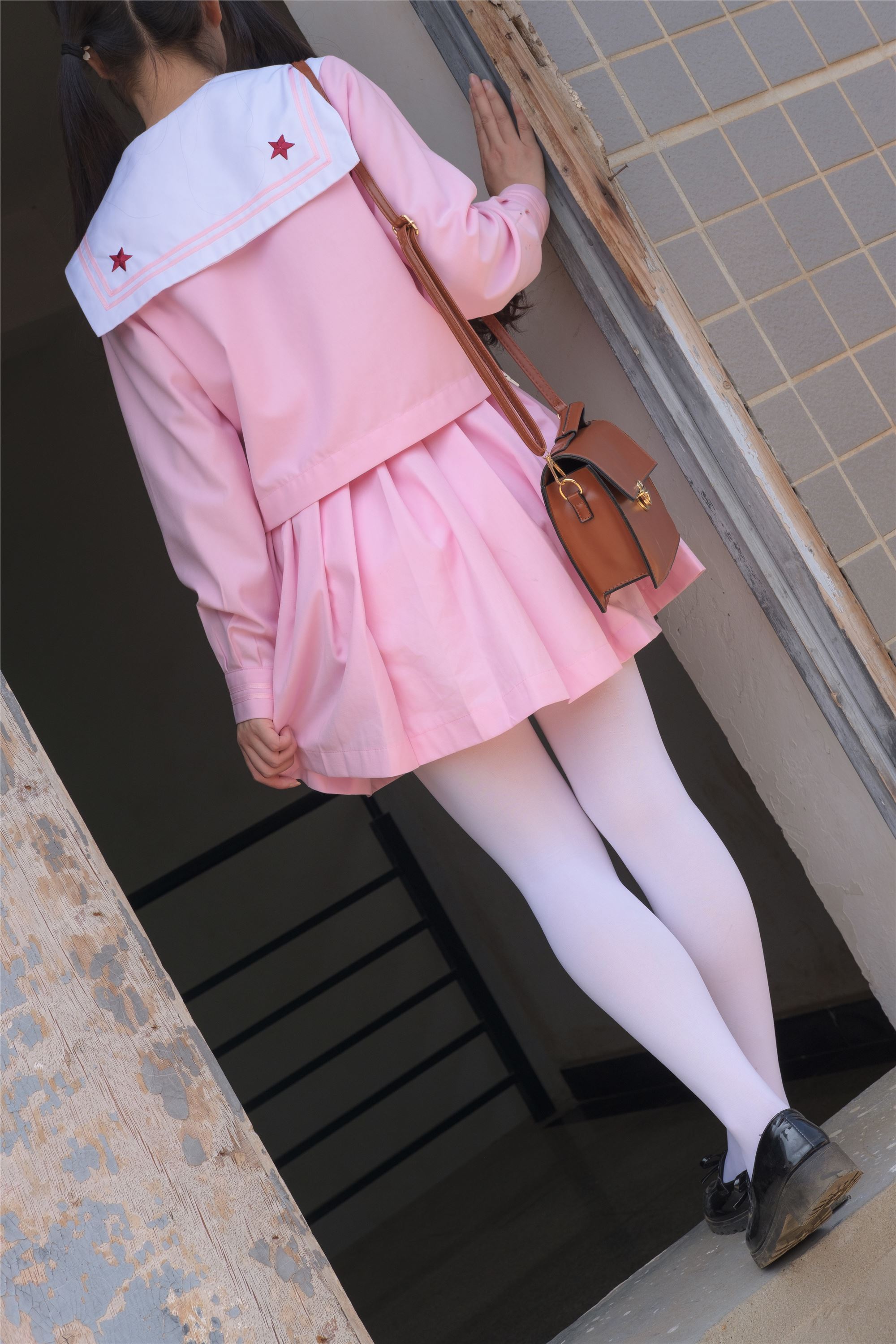 [森萝财团]萝莉丝足写真 X-026