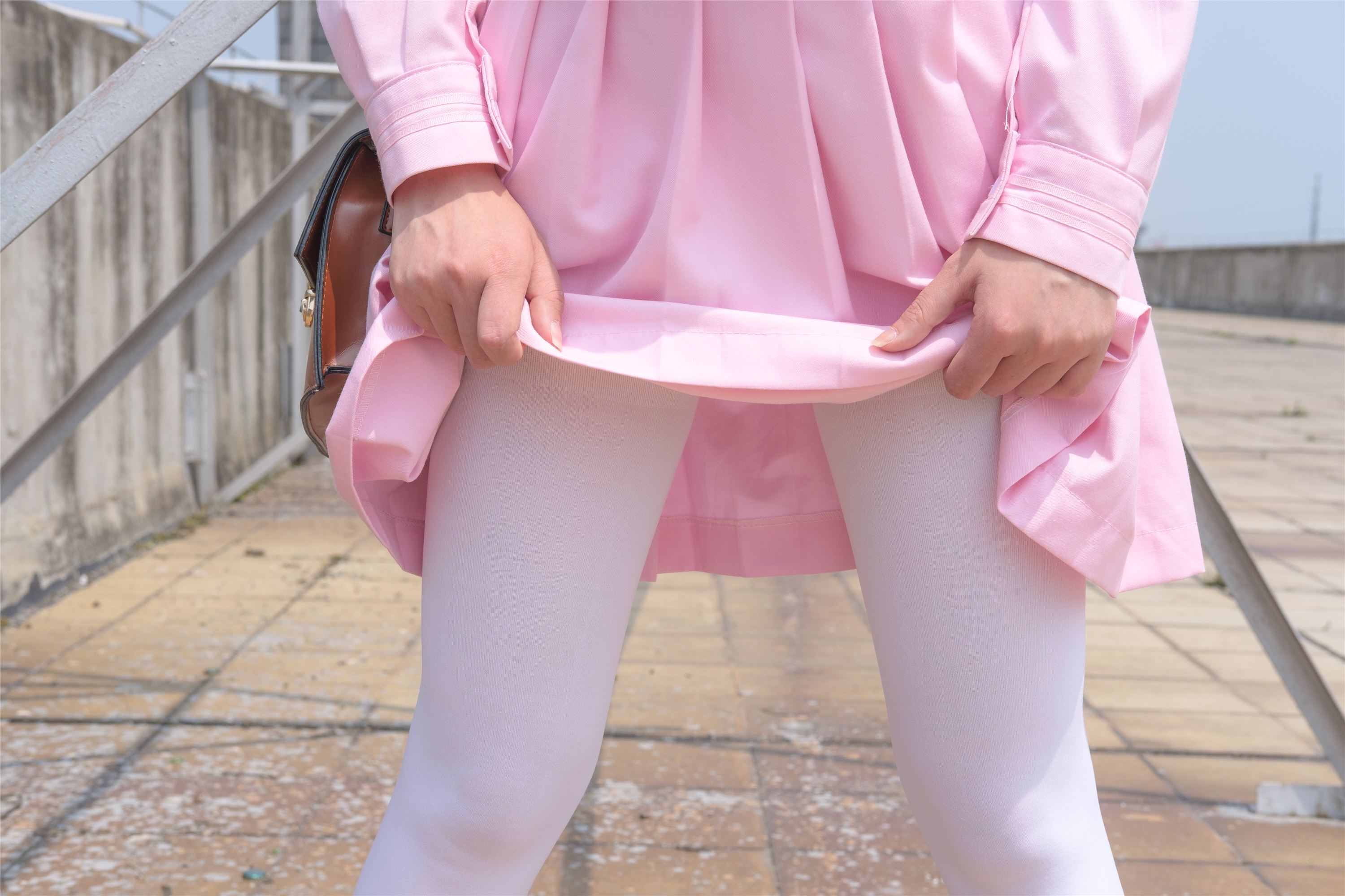 [森萝财团]萝莉丝足写真 X-026