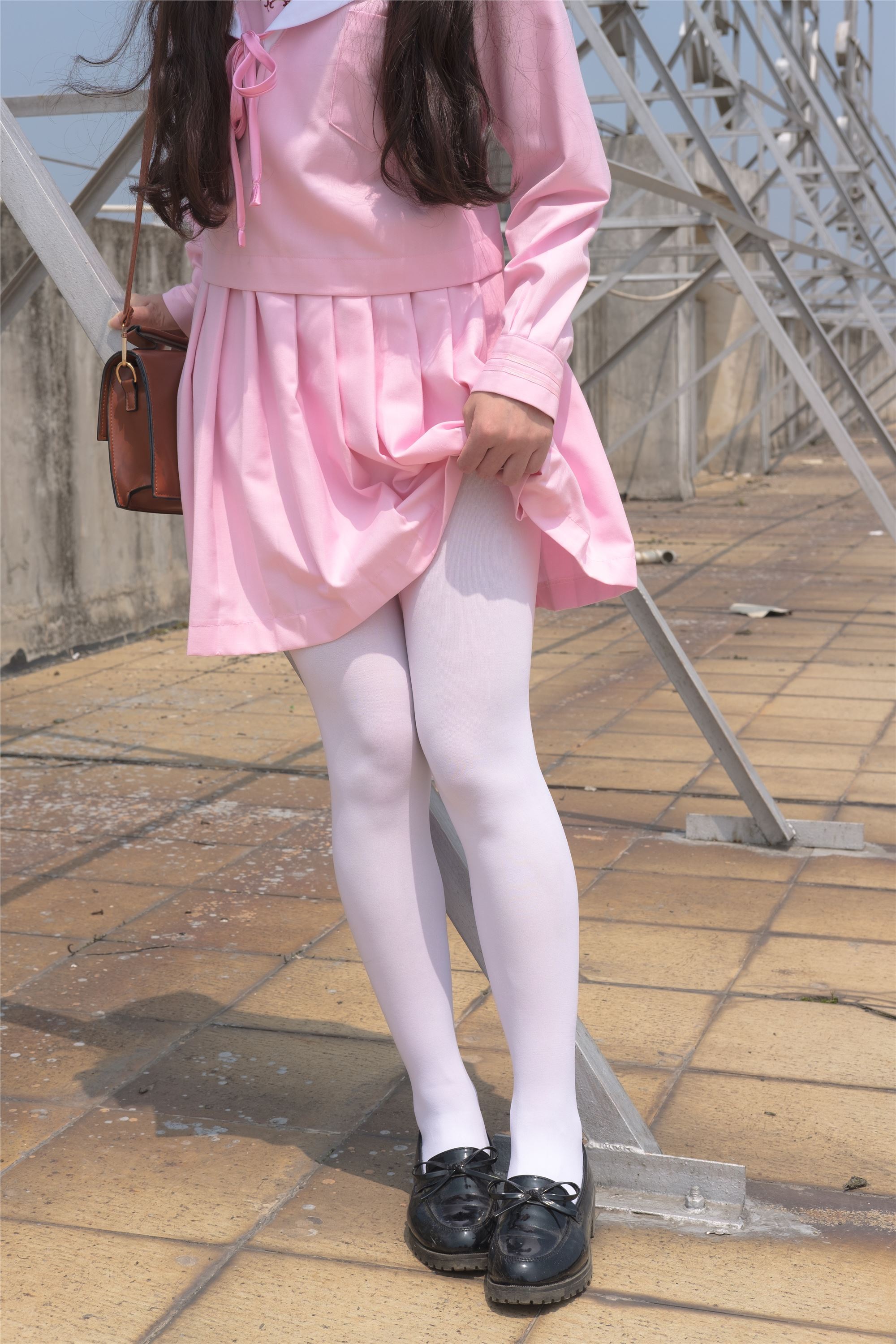 [森萝财团]萝莉丝足写真 X-026