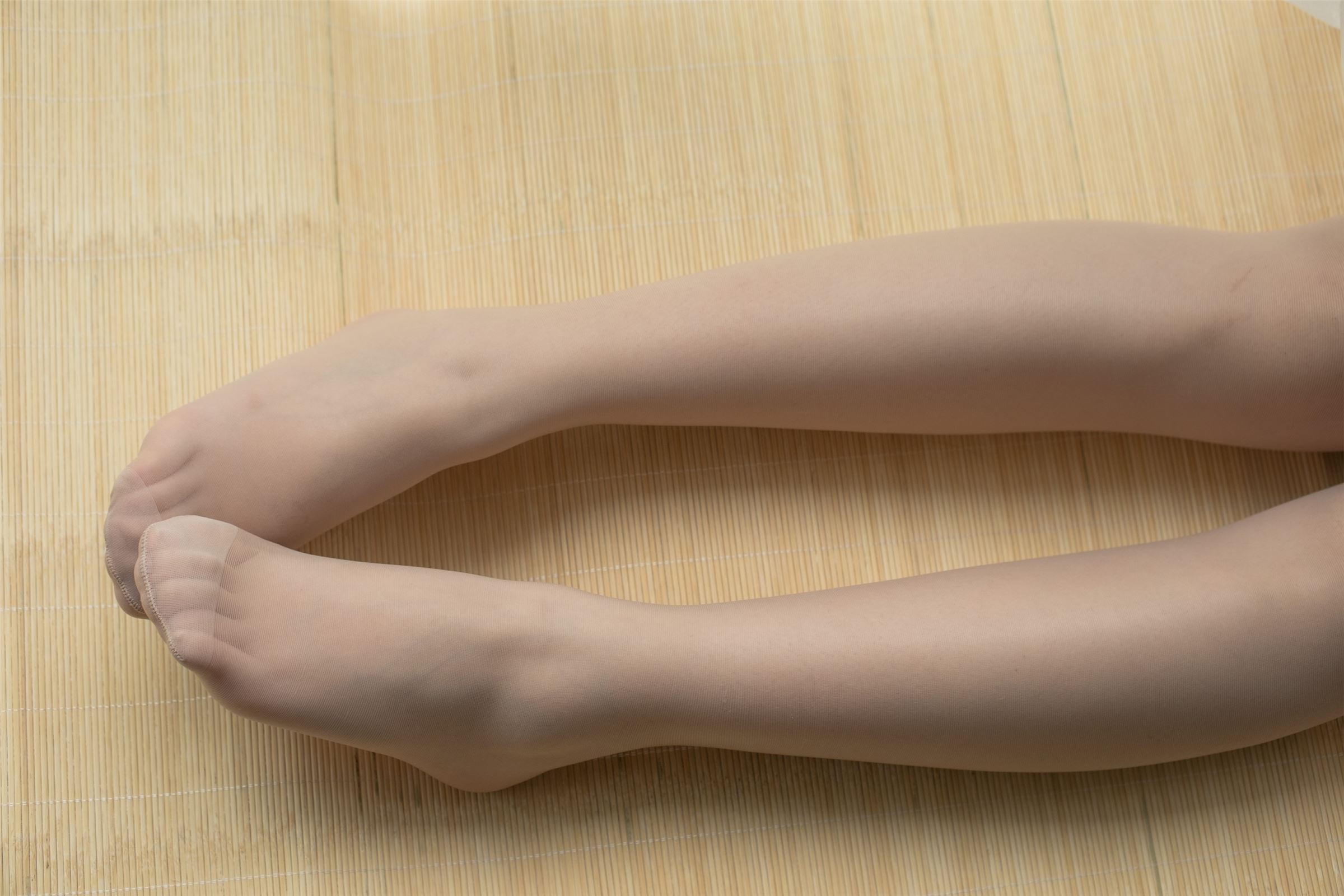 森萝财团写真 - X-028 田园薄丝少女