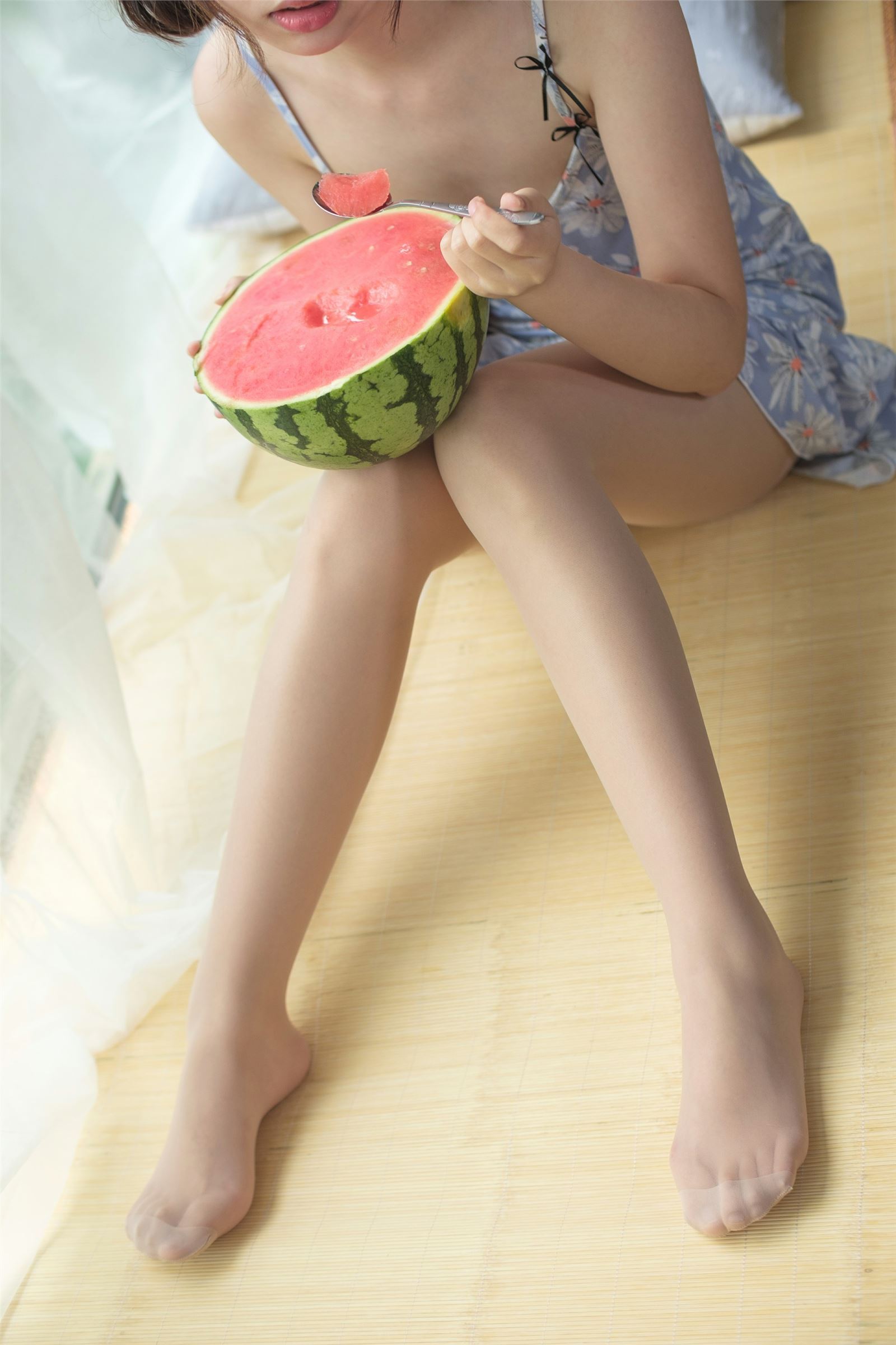 森萝财团写真 - X-028 田园薄丝少女