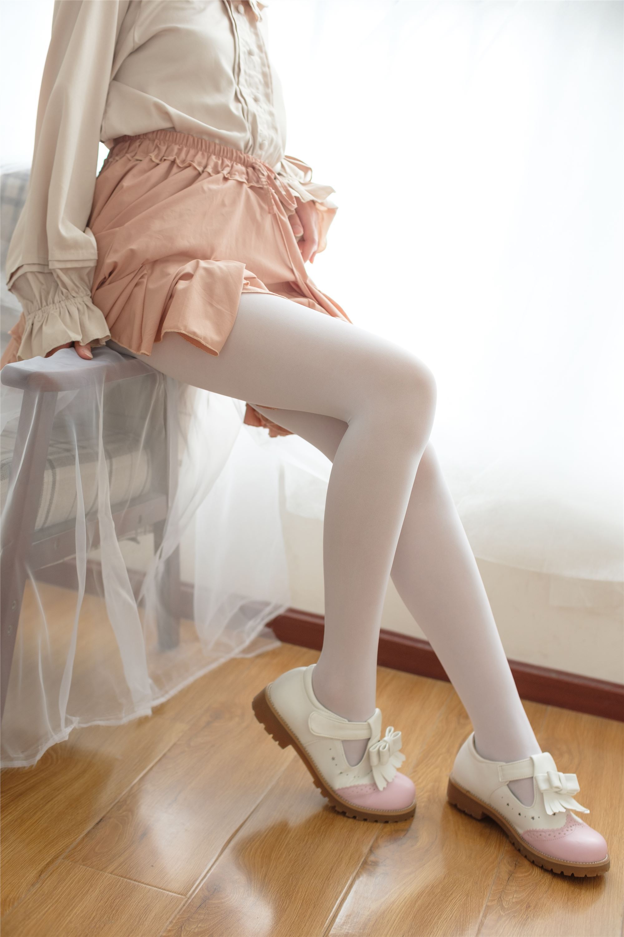 [森萝财团]萝莉丝足写真 X-029