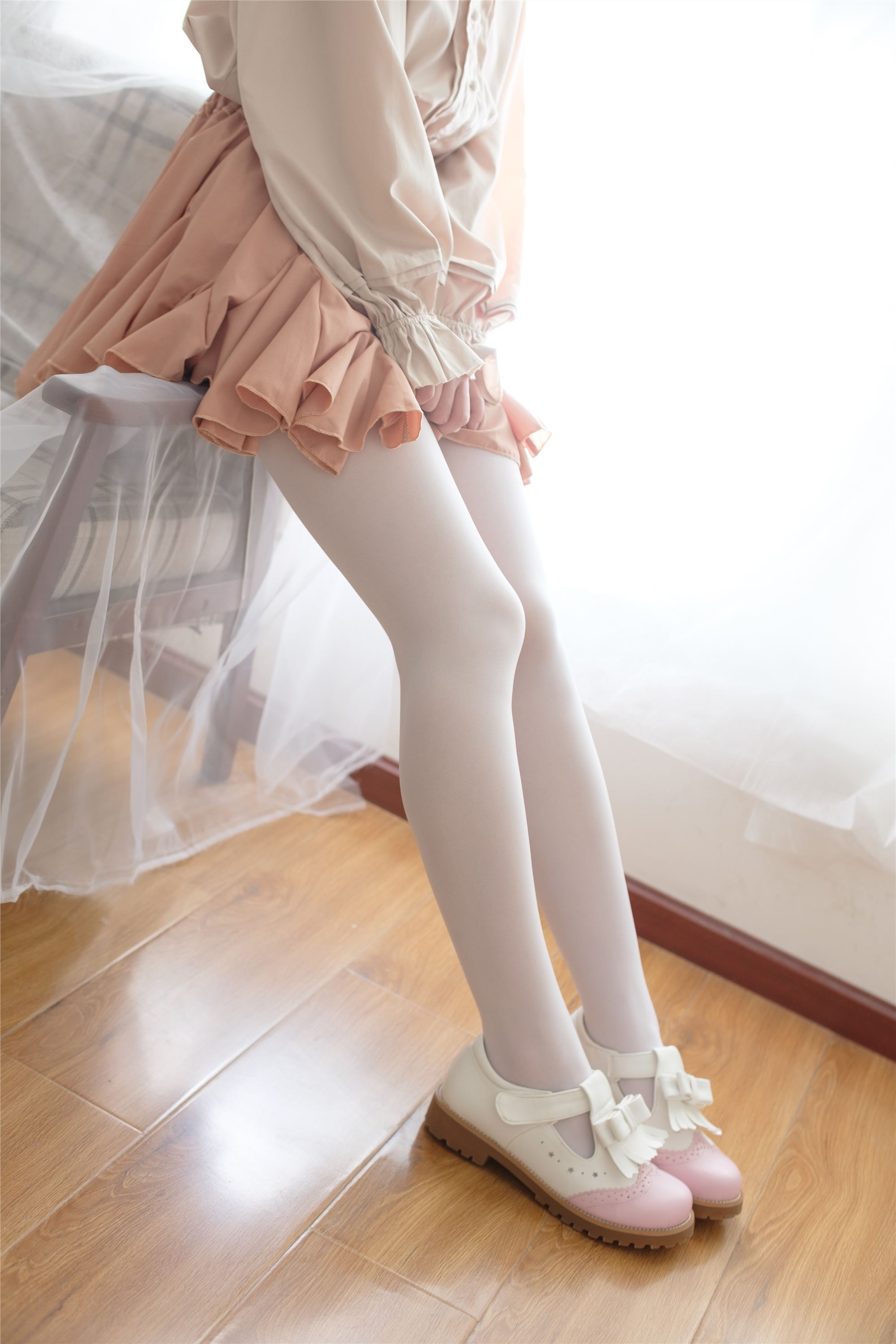 [森萝财团]萝莉丝足写真 X-029