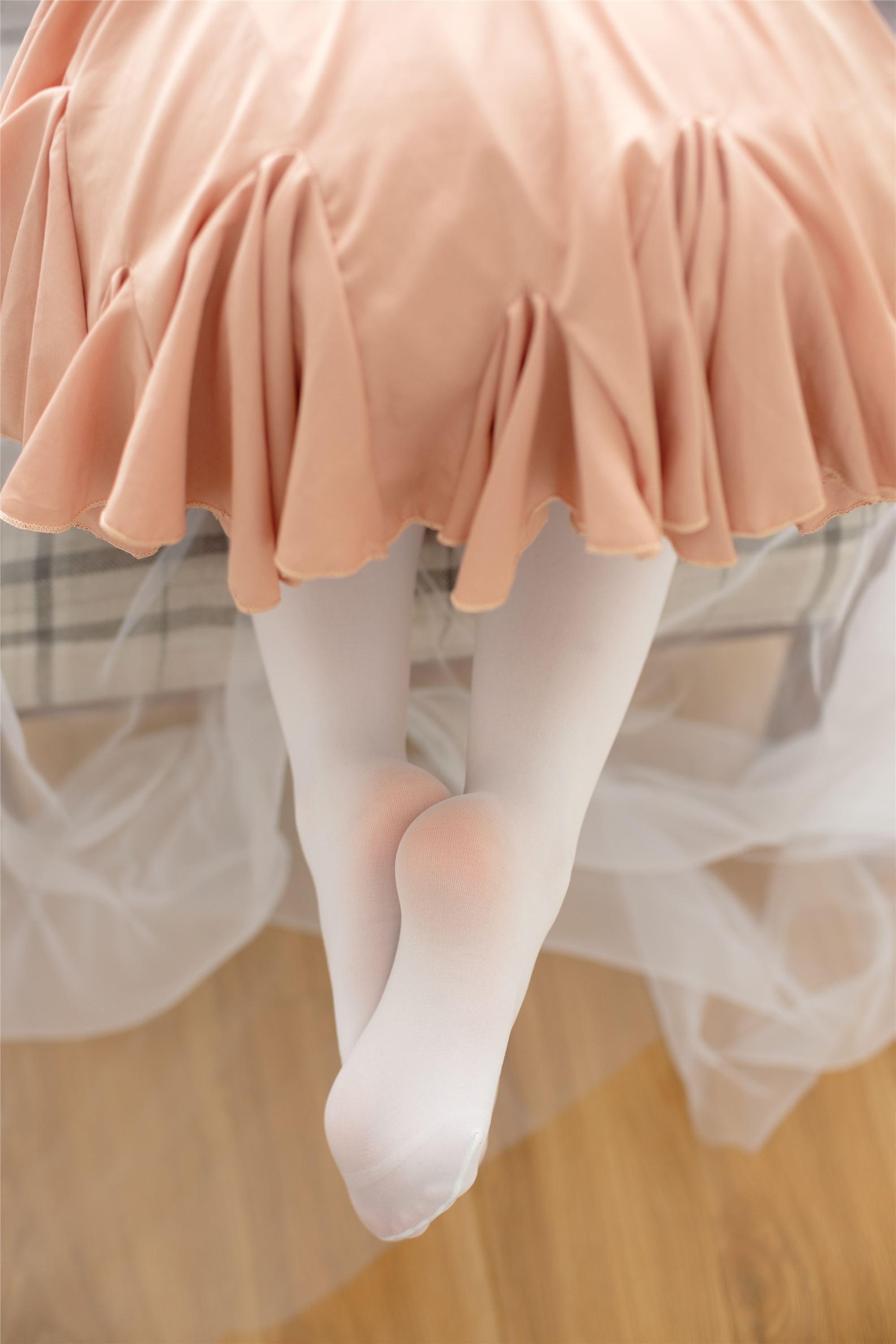 [森萝财团]萝莉丝足写真 X-029