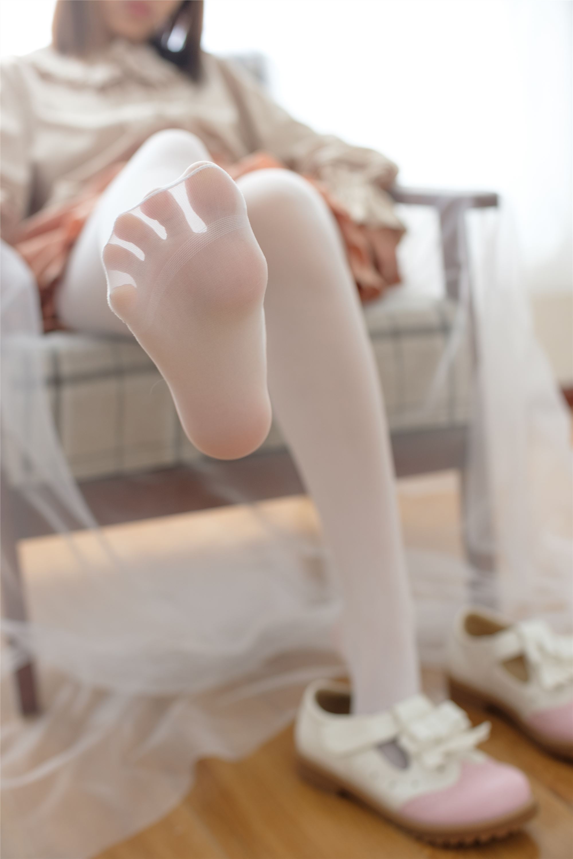 [森萝财团]萝莉丝足写真 X-029