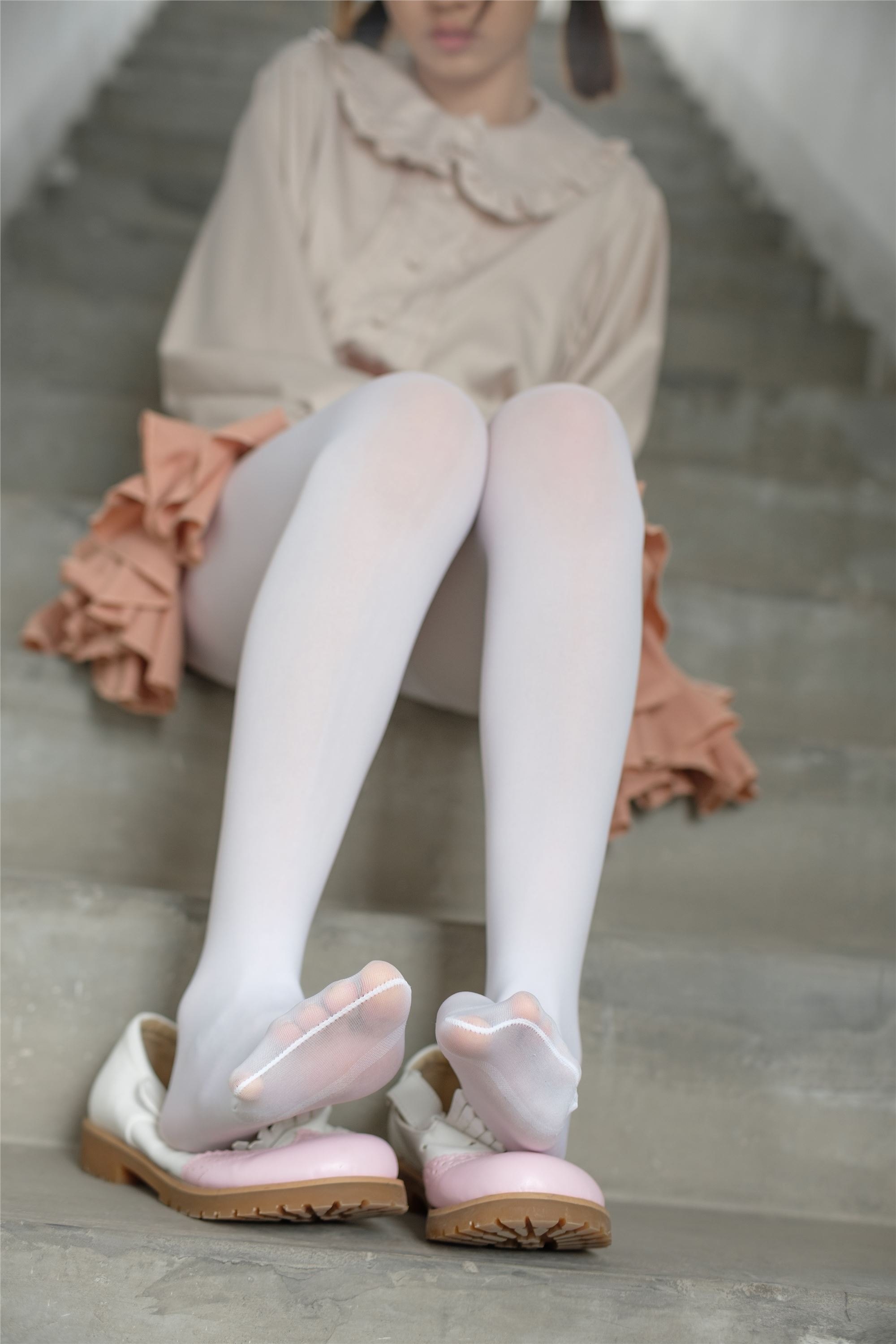 [森萝财团]萝莉丝足写真 X-029