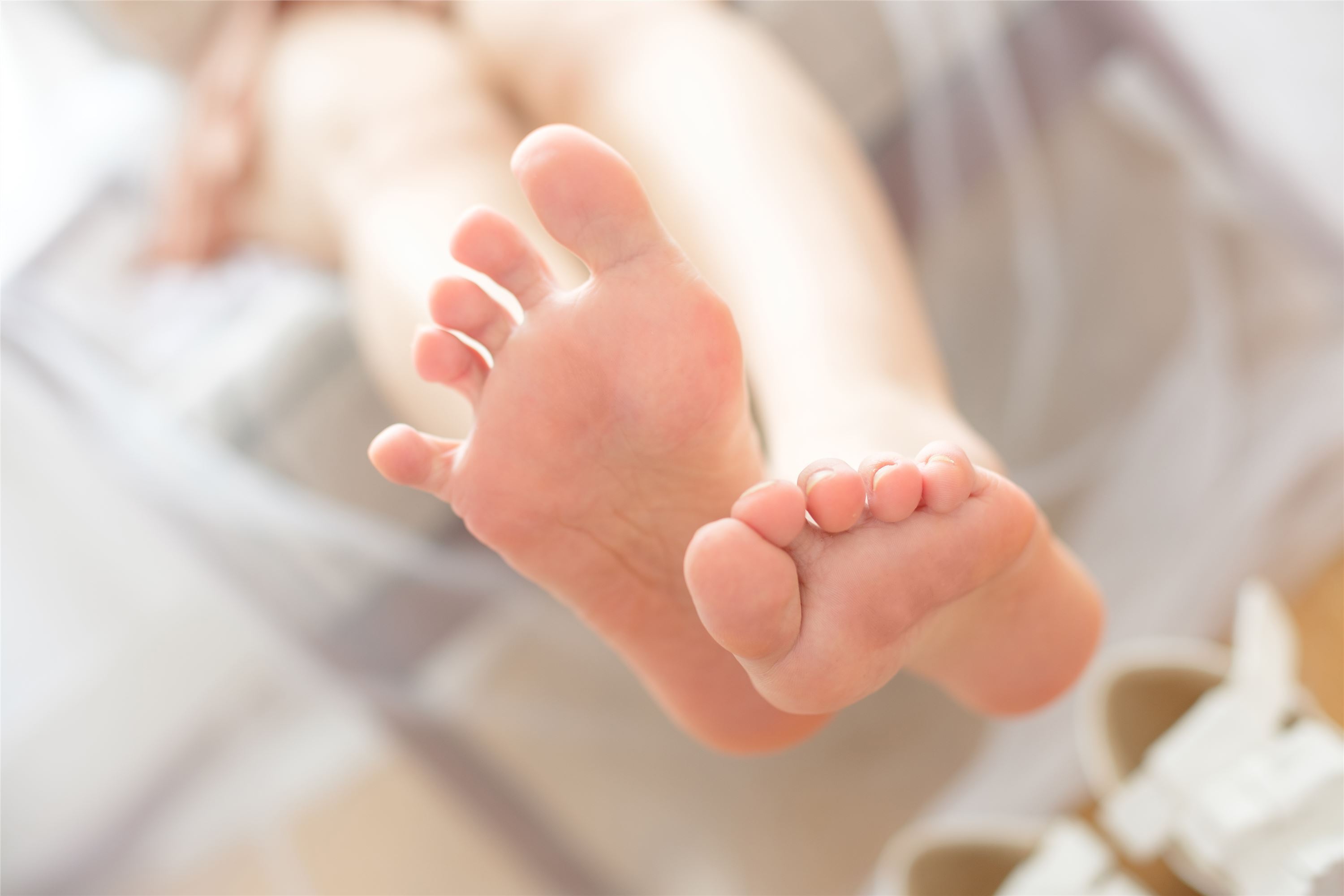 [森萝财团]萝莉丝足写真 X-029