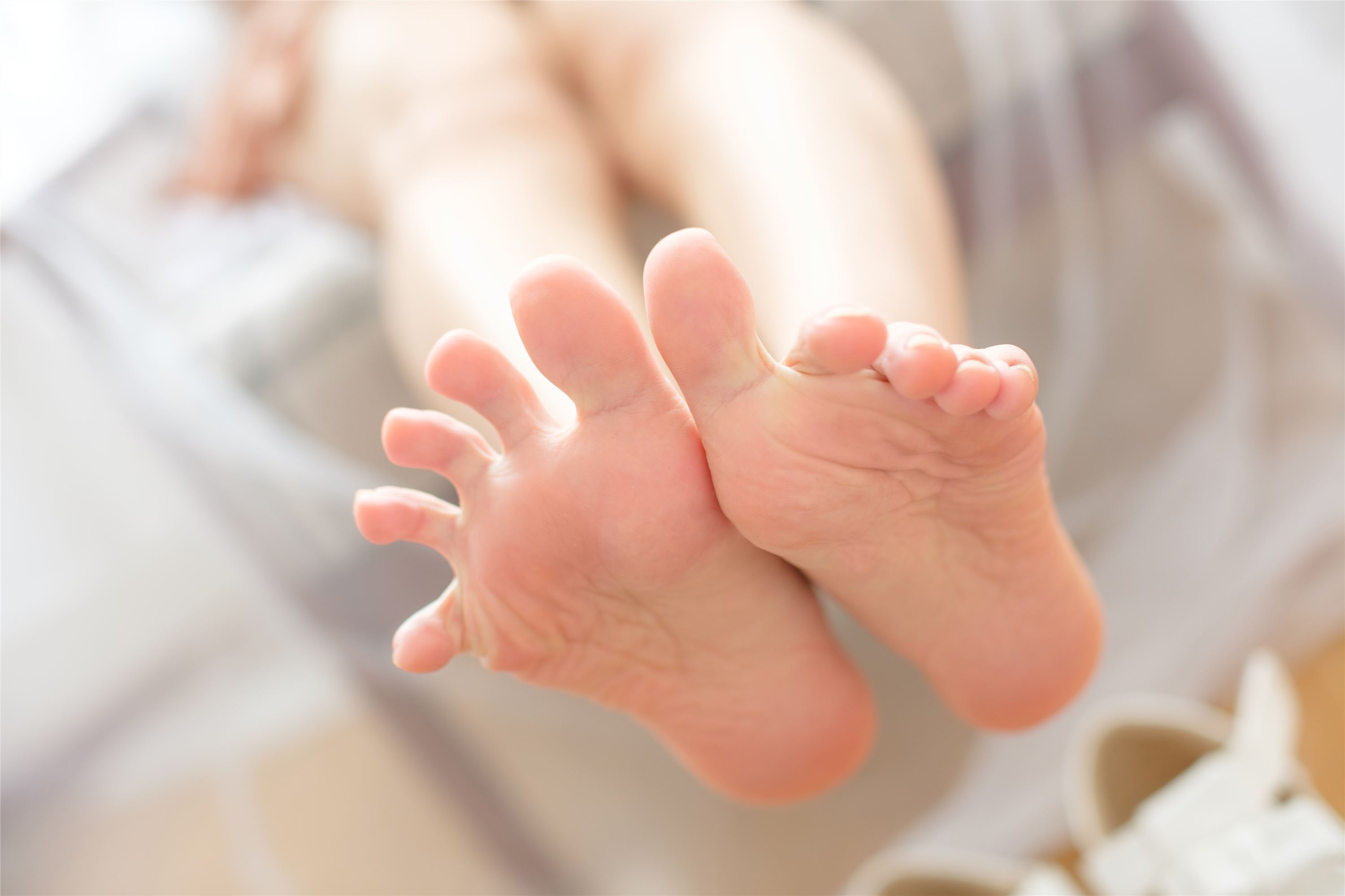 [森萝财团]萝莉丝足写真 X-029