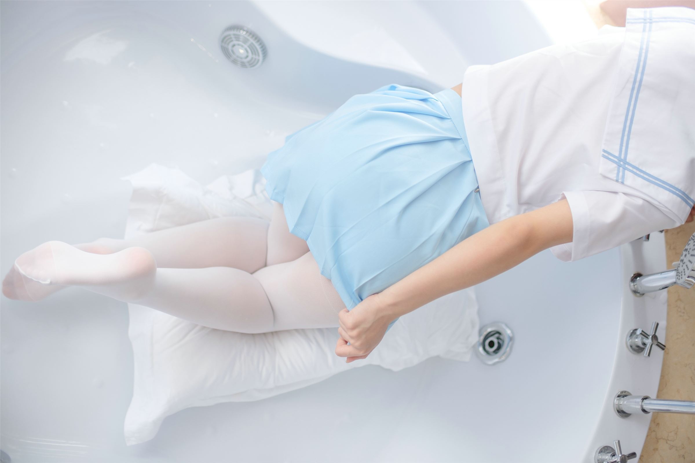 森萝财团写真 - [X-032]