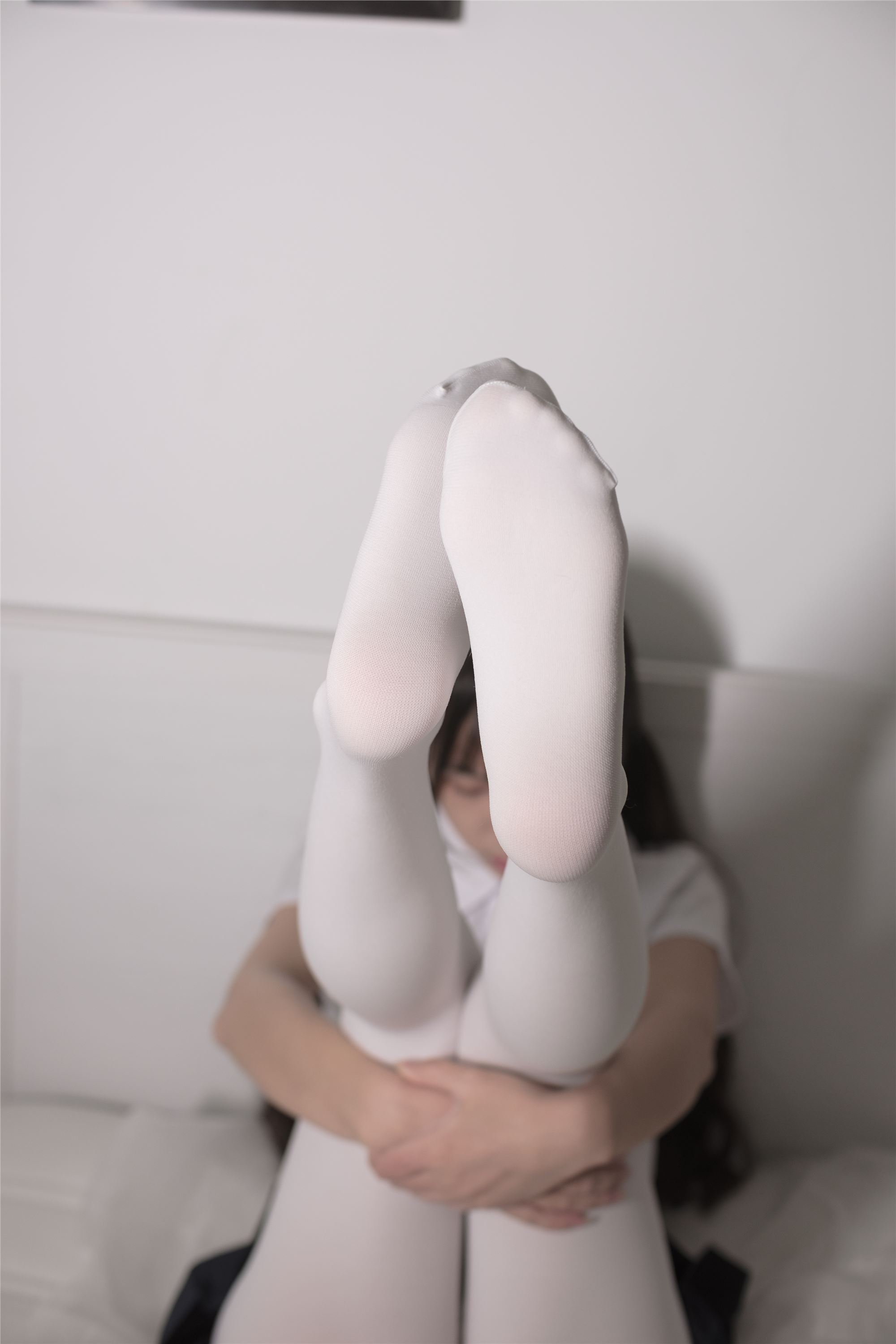 [森萝财团]萝莉丝足写真 X-034