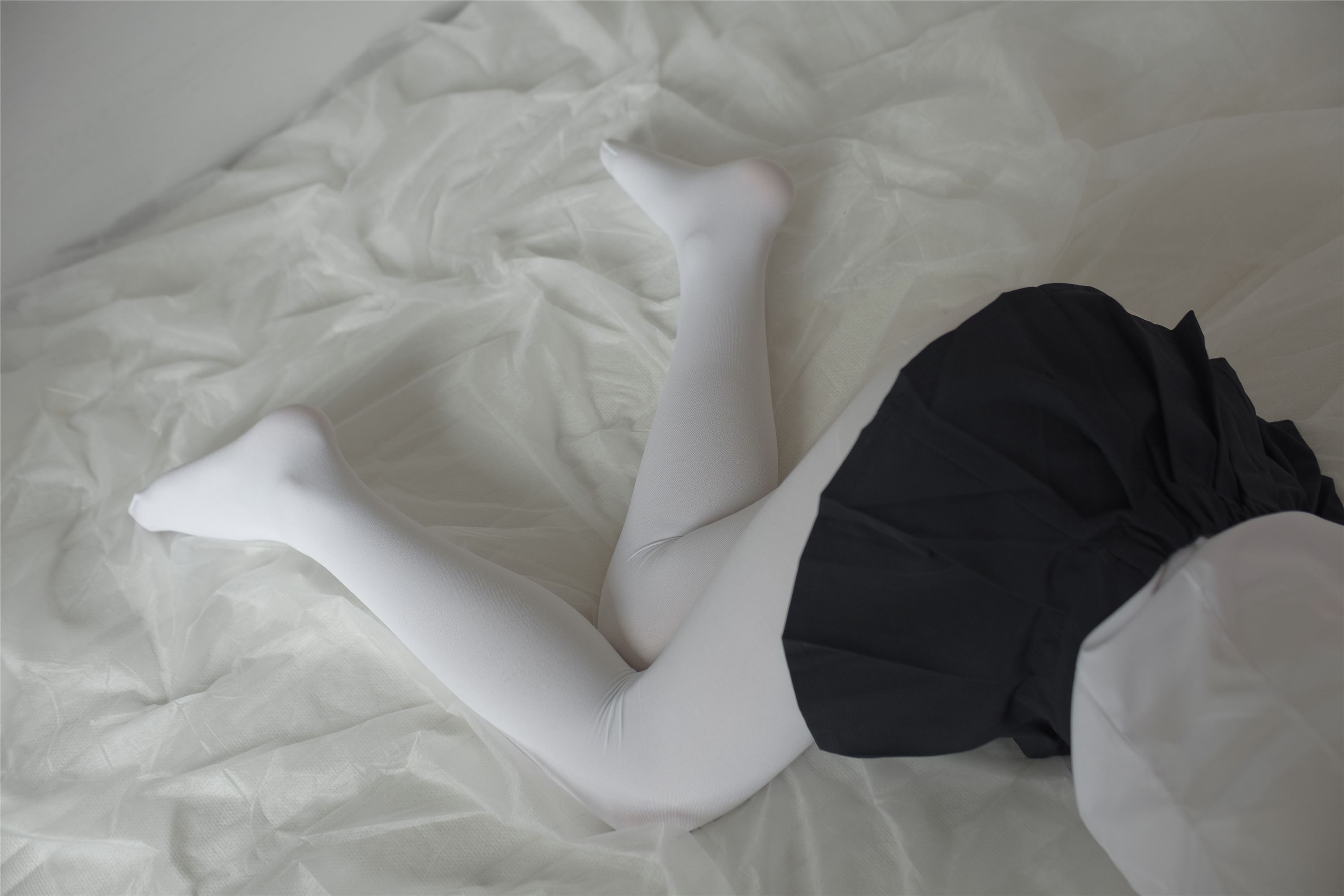 [森萝财团]萝莉丝足写真 X-034